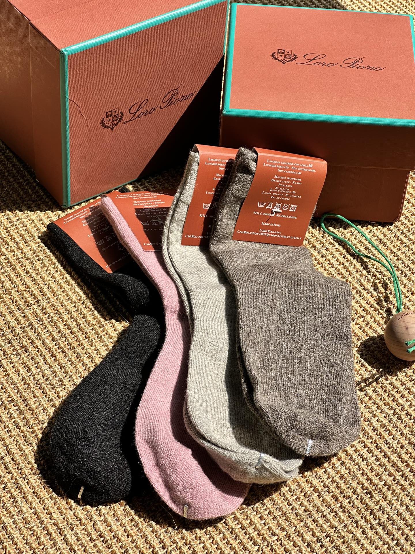 these socks utilize completely undyed - Comprehensive 6