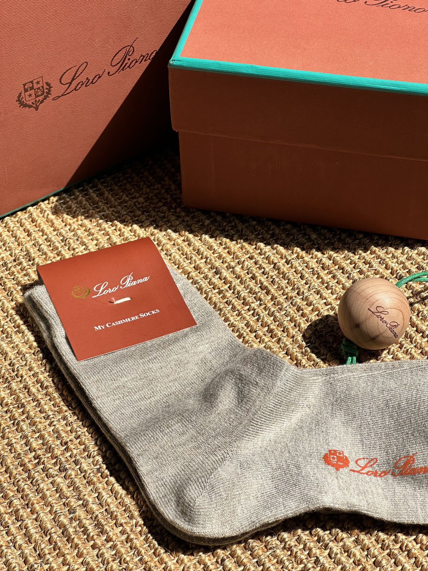 Color: Apricot - Comprehensive 3