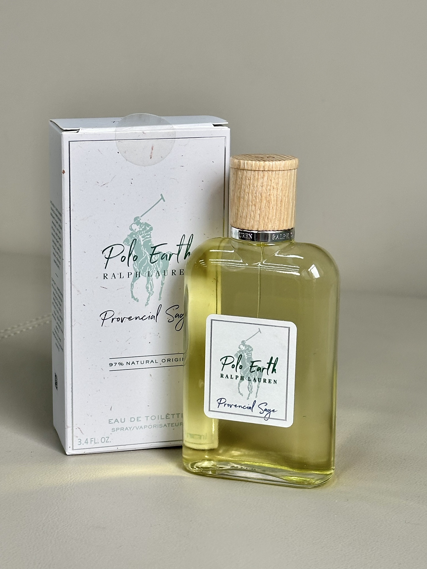 Fragrance Family:** Woody Fougère - Comprehensive 4