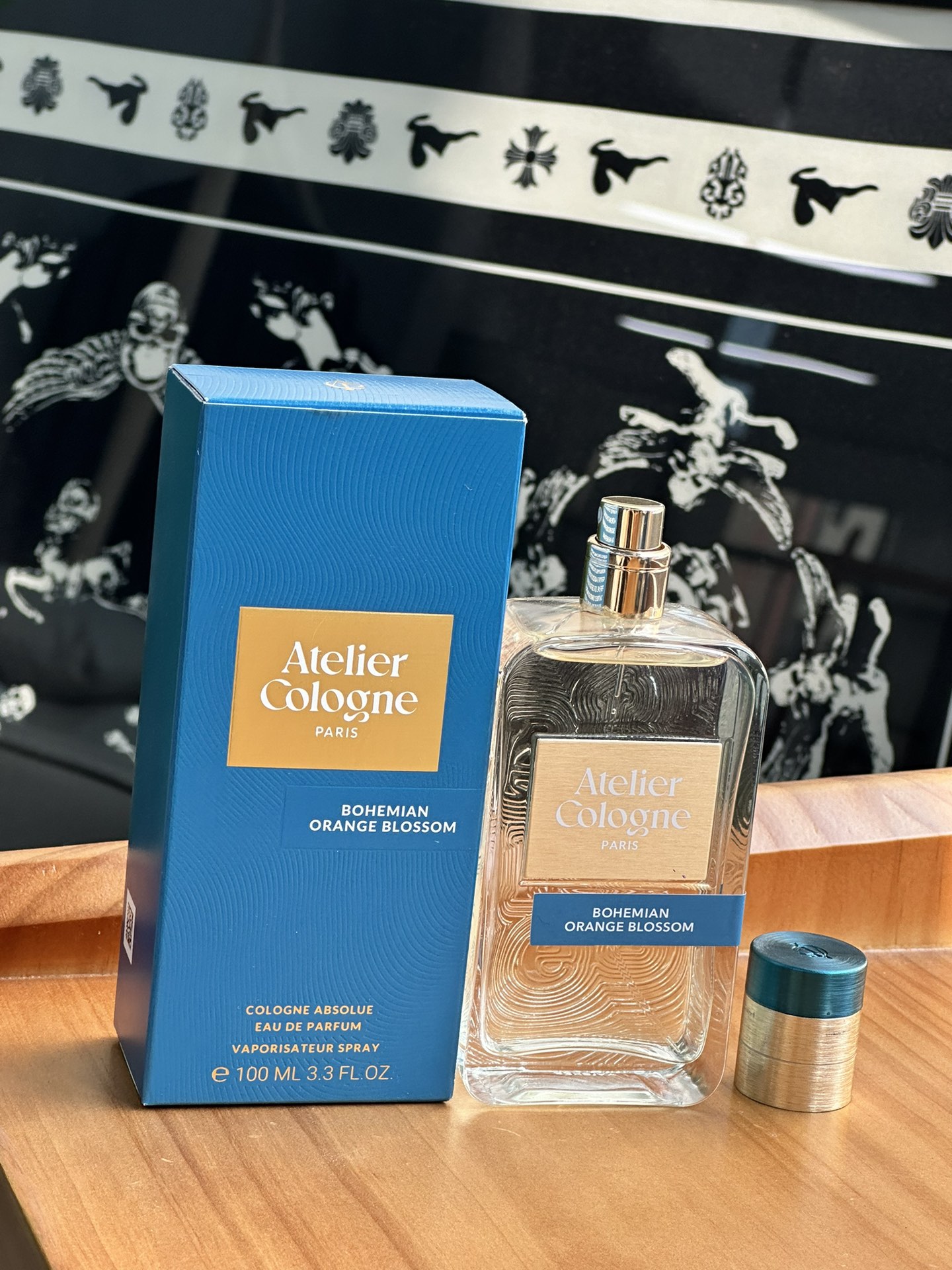 this luminous fragrance opens with warm - Comprehensive 9