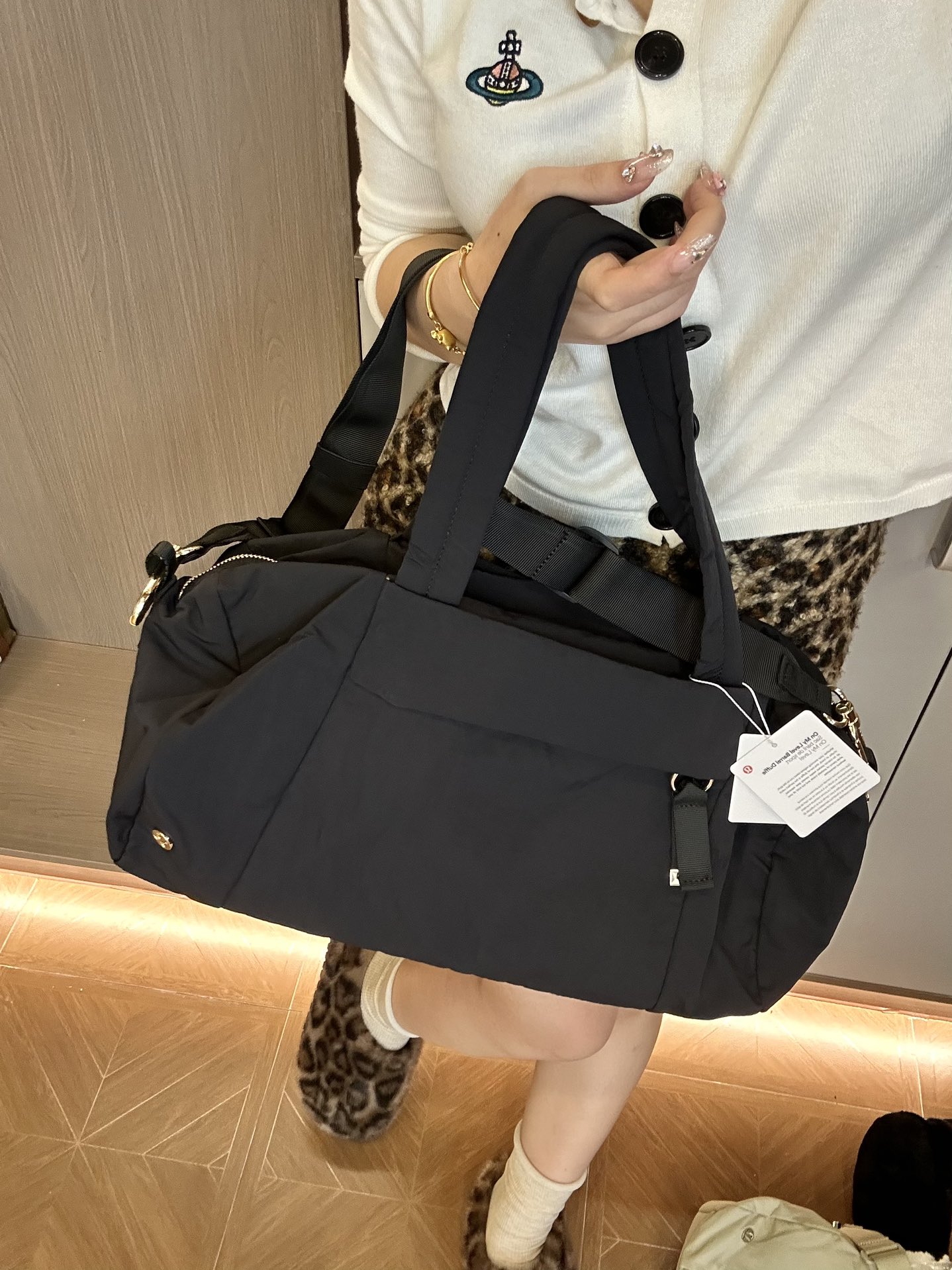 A versatile travel bag designed for daily commuting, fitness, outdoor - Comprehensive 5