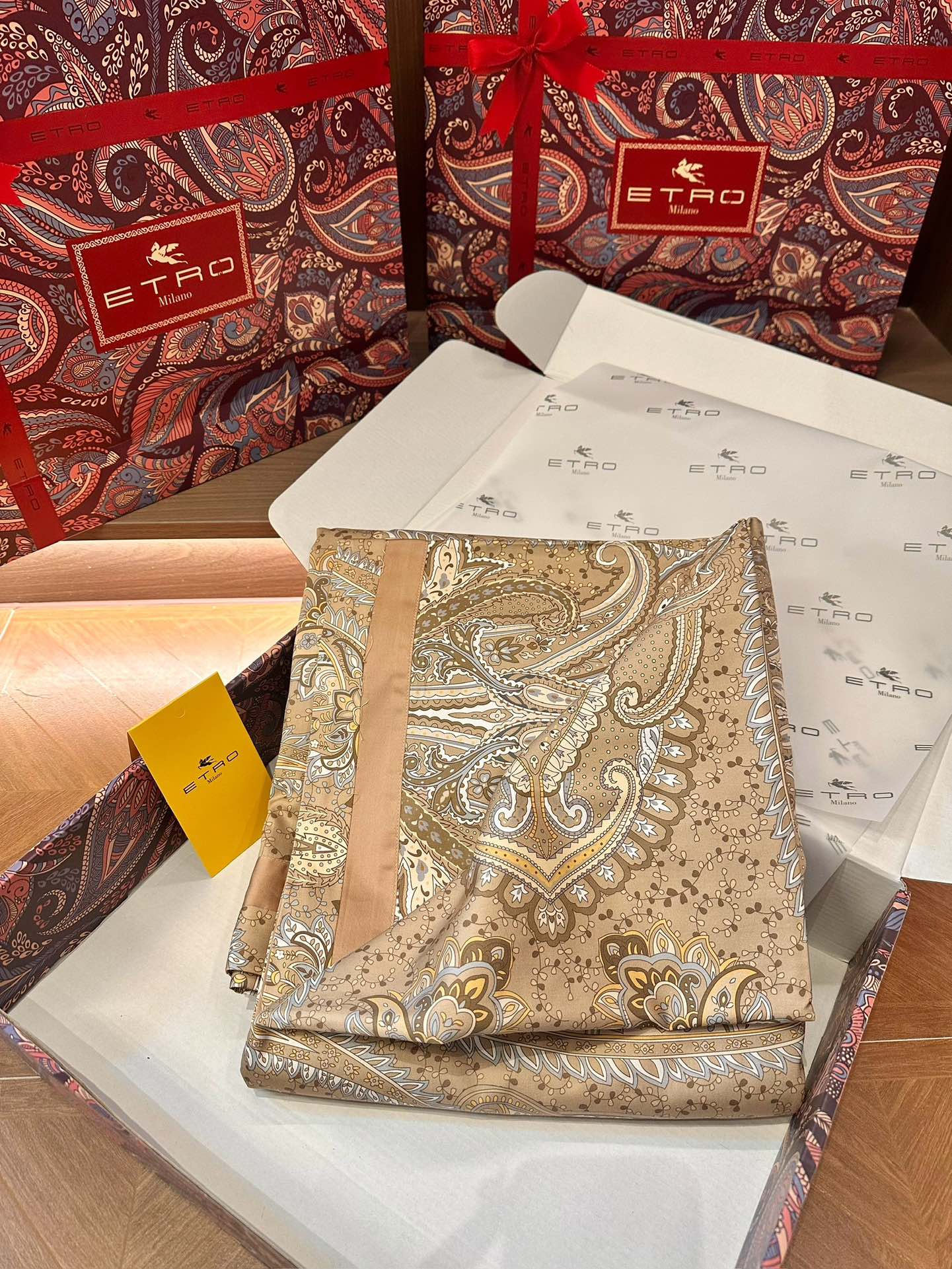 路易威登 Louis Vuitton 高定典藏名品高定成衣时装外套连衣裙衬衫T恤 #B7B59BCA 8