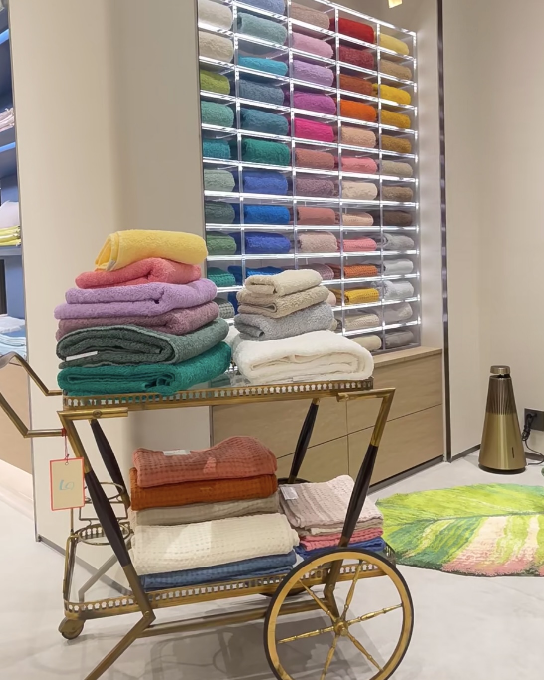 Acclaimed by The Wall Street Journal as the world's finest bath towel an - Comprehensive
