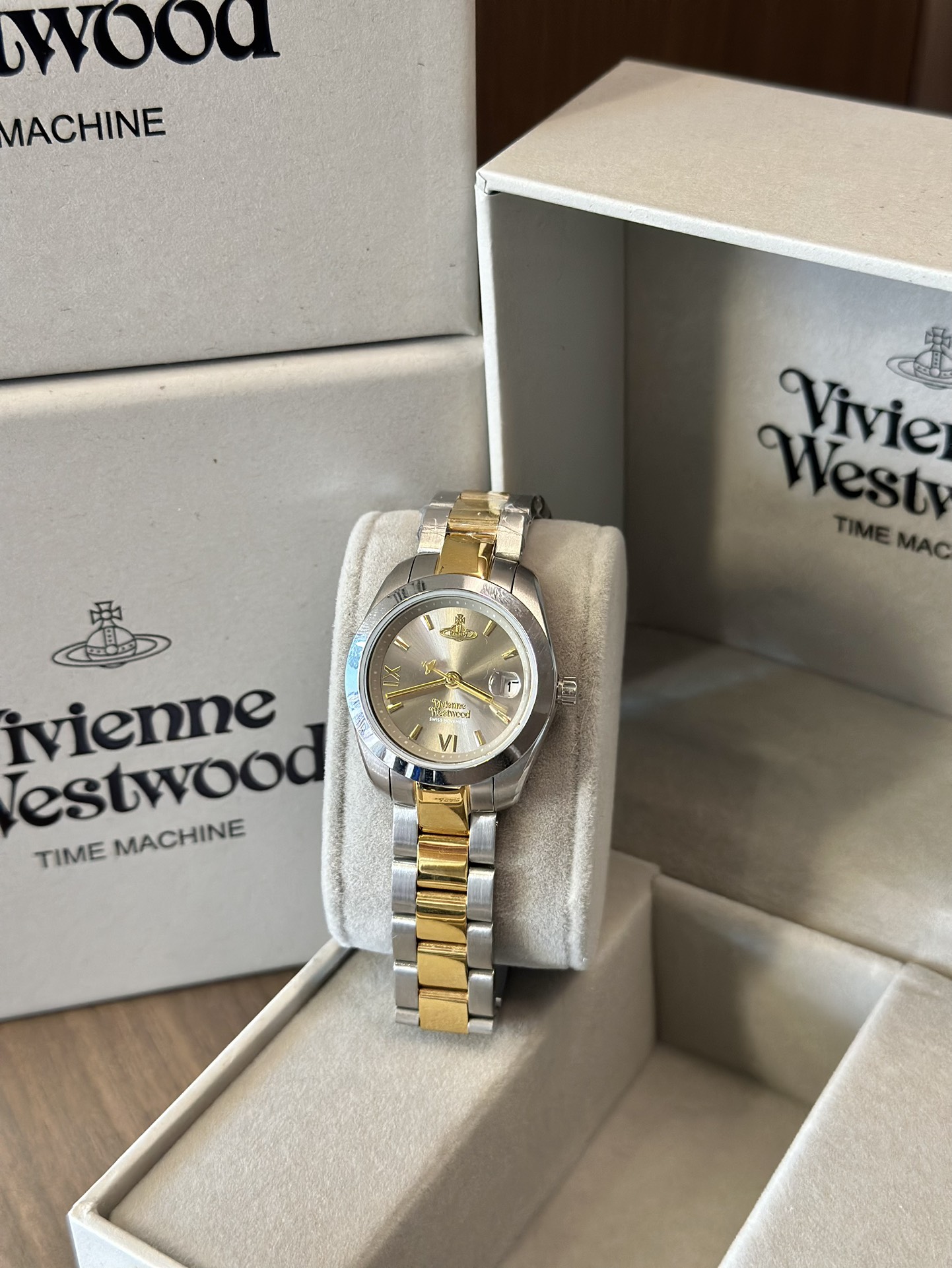 Two-Tone Gold and Brown - Comprehensive 4
