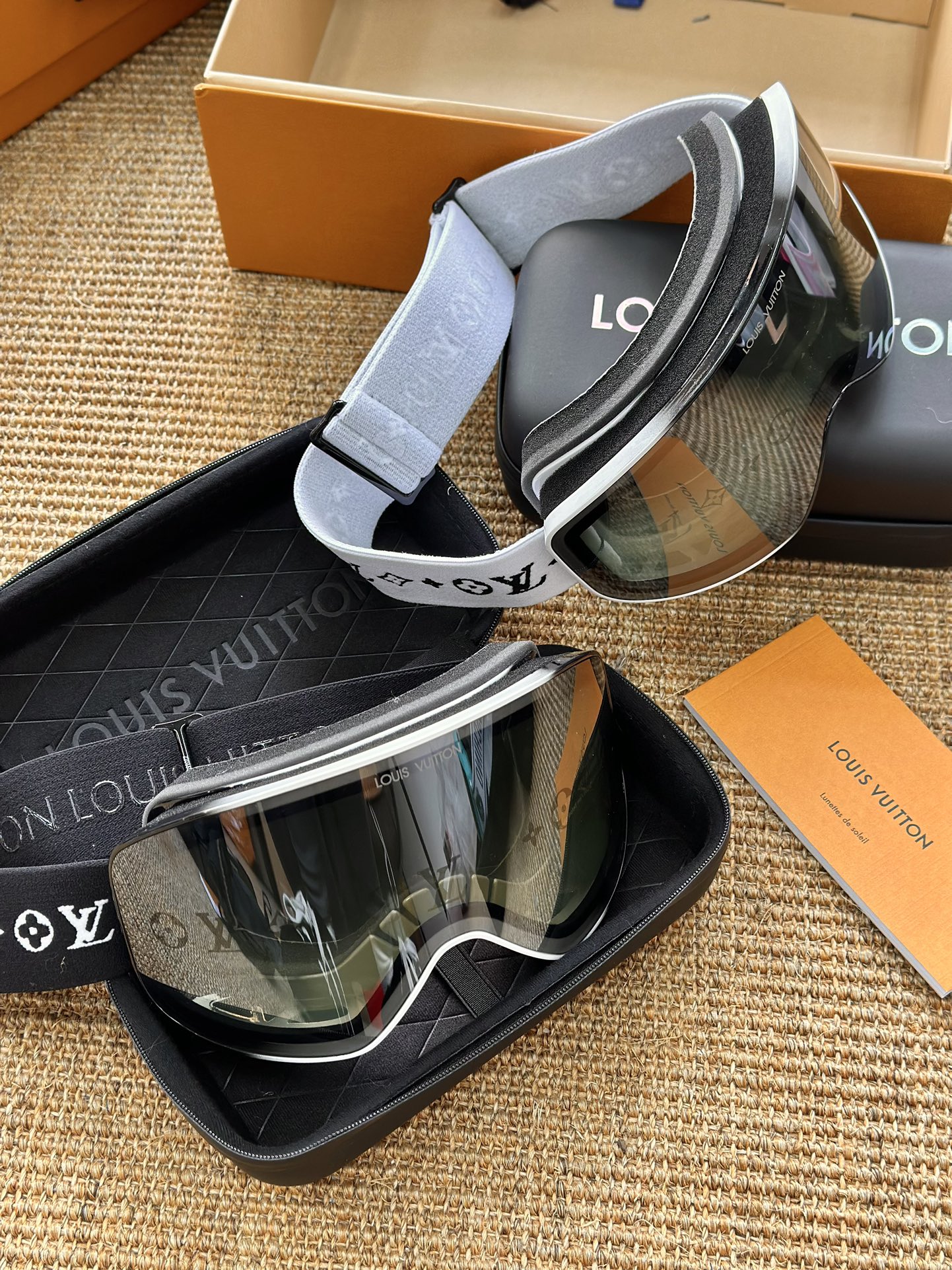 Louis Vuitton luxury item 6