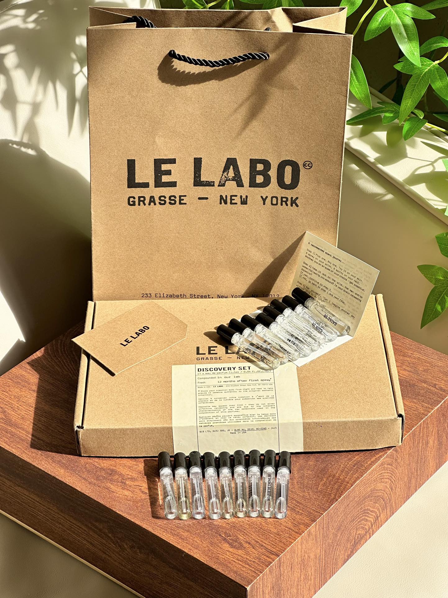 NO:808919,This is the first such small mini-package!  It is absolutely a hit. Every bottle is different. Every time it is released, it sells out quickly. I will keep a box for myself. Hahahaha, it is really delicious!  ,perfume19860909他家就是一出这样小型迷你装！绝对是爆 每一瓶都是与众不同 每一次上市都迅速售空 我先自留一盒 哈哈哈哈 真的太香了！,香水,accessory