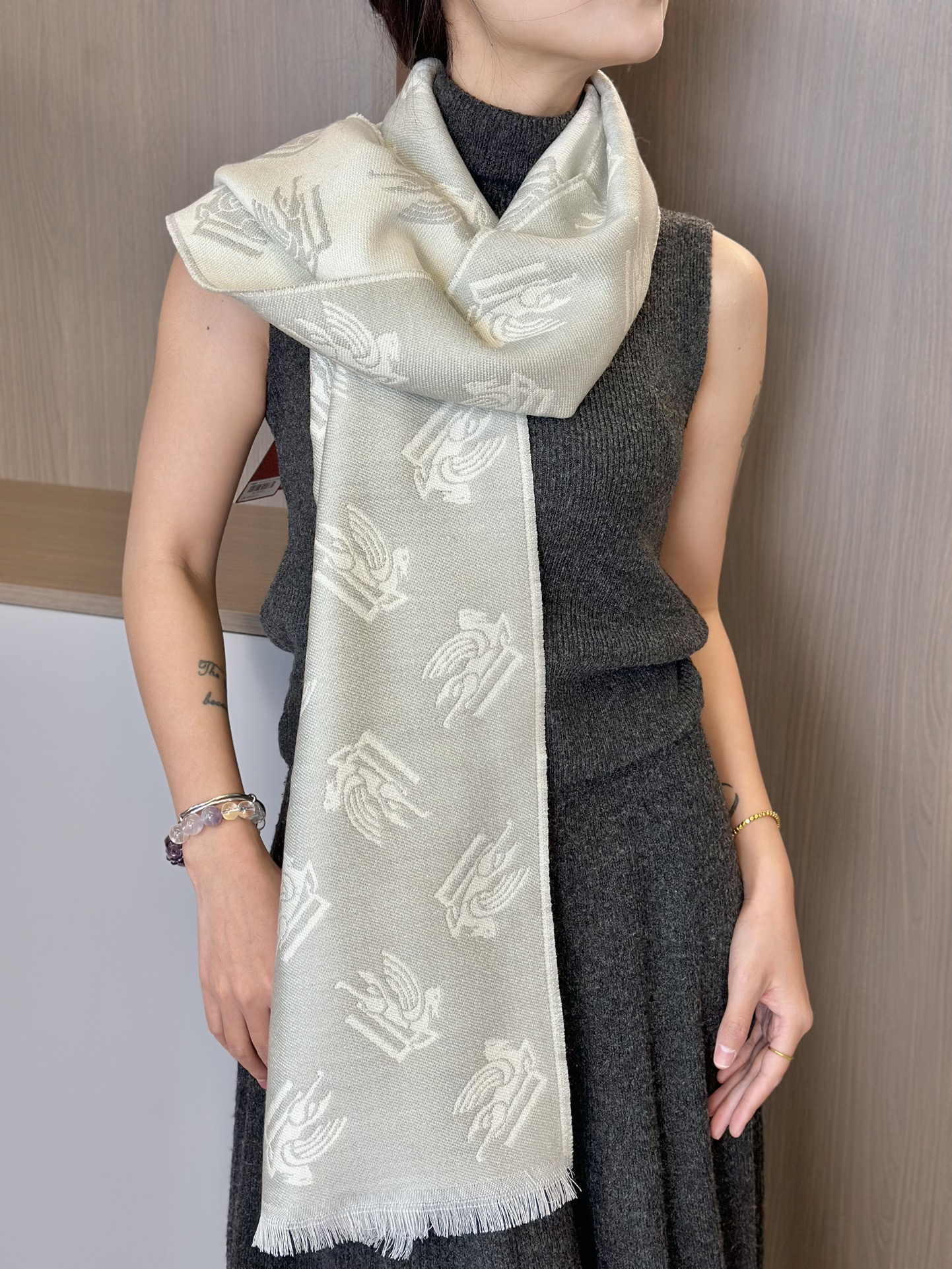Luxury luxury scarf
