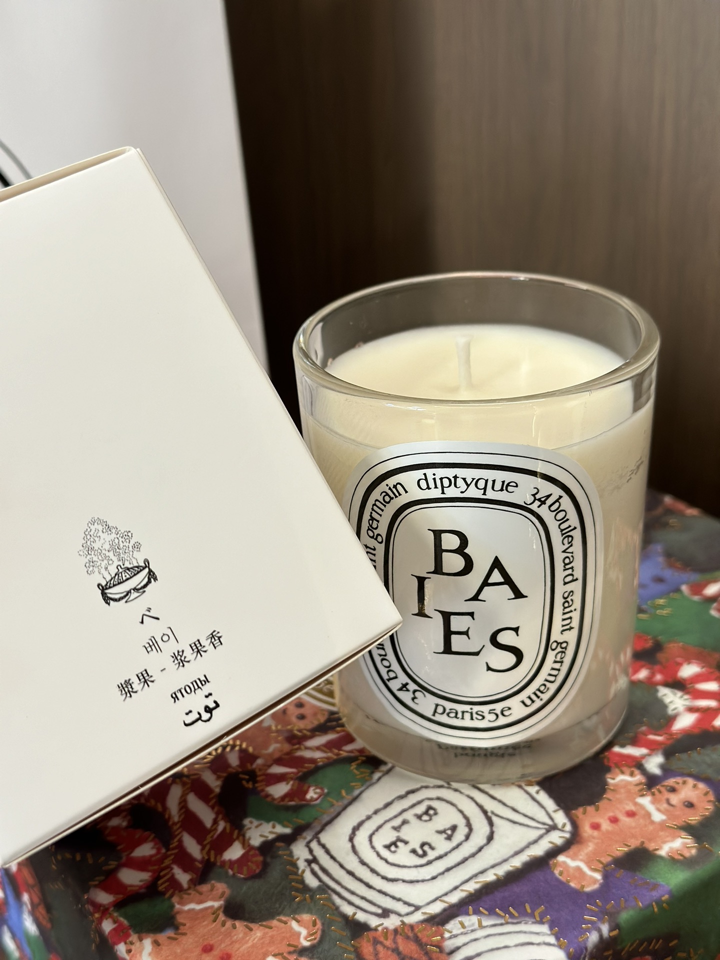 A nuanced fruity-floral fragrance defined by a crisp, balanced profile - Perfume 6