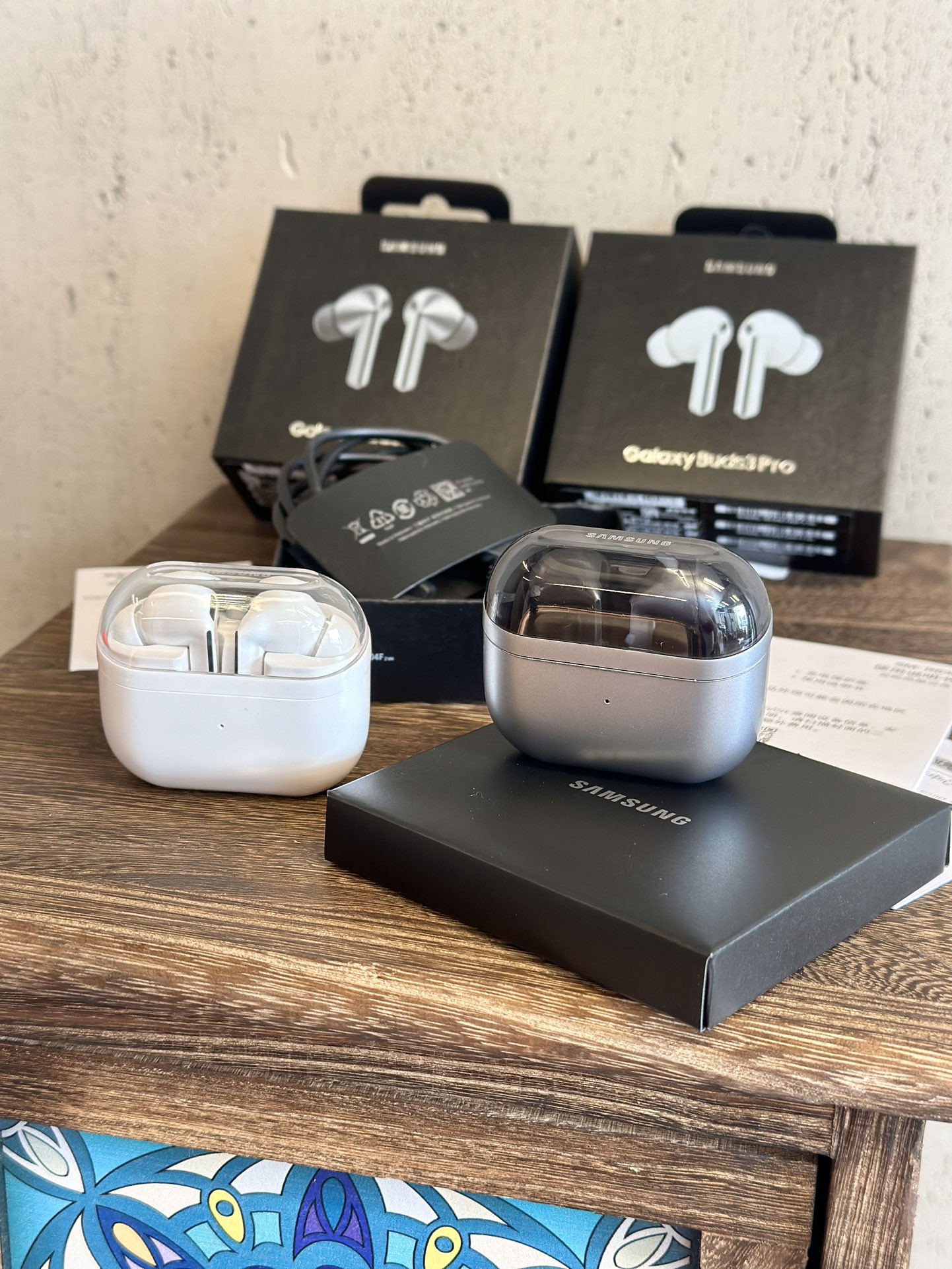 
三星 Galaxy buds3pro新款无线蓝牙耳机，颜值超高，入耳舒适，音质超级棒，值得入，开抢！！！
