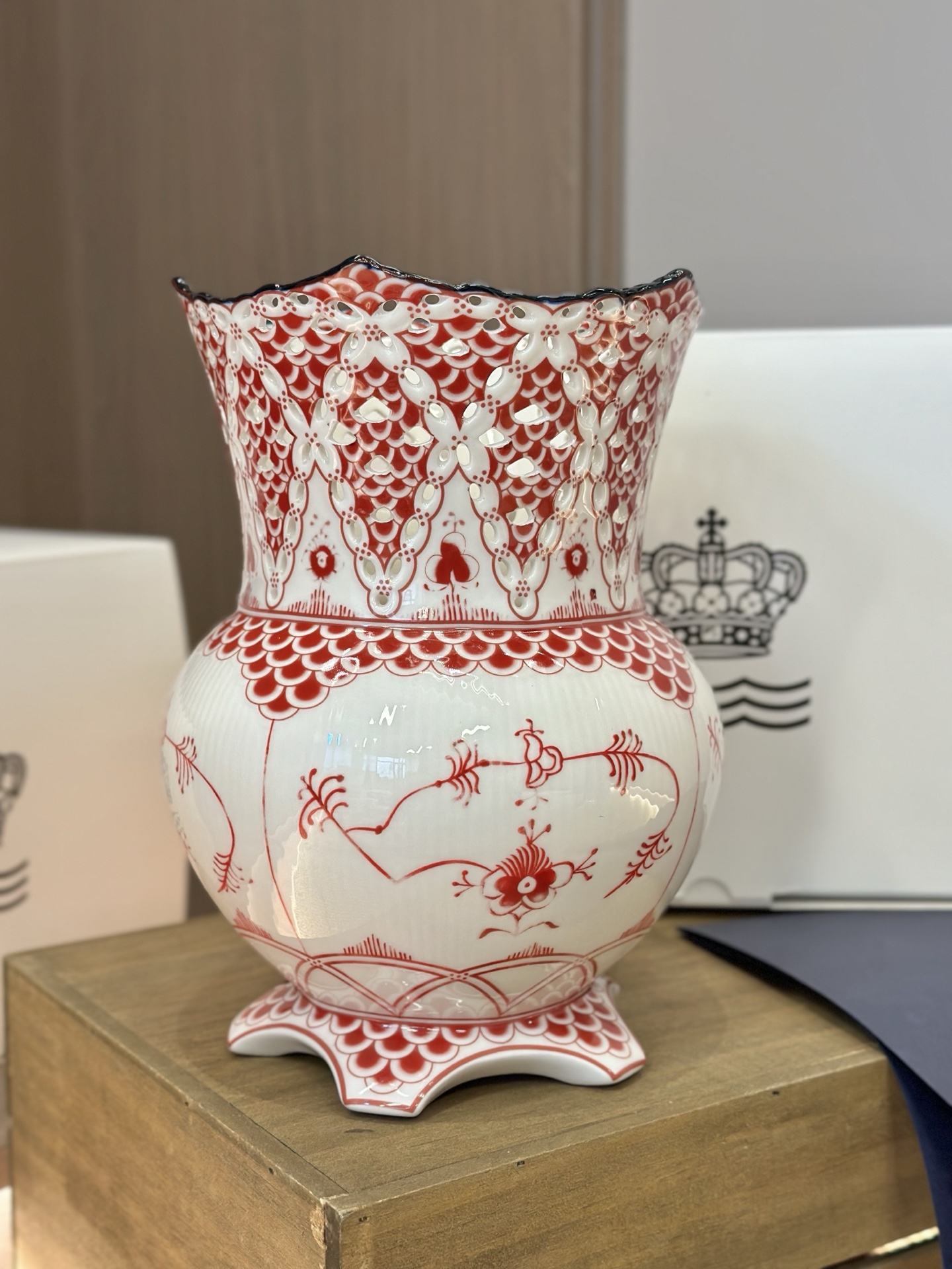 Royal Copenhagen Hand-Painted Berry Vase - 250th Anniversary Edition 4 i1740816988346 1347 0 2