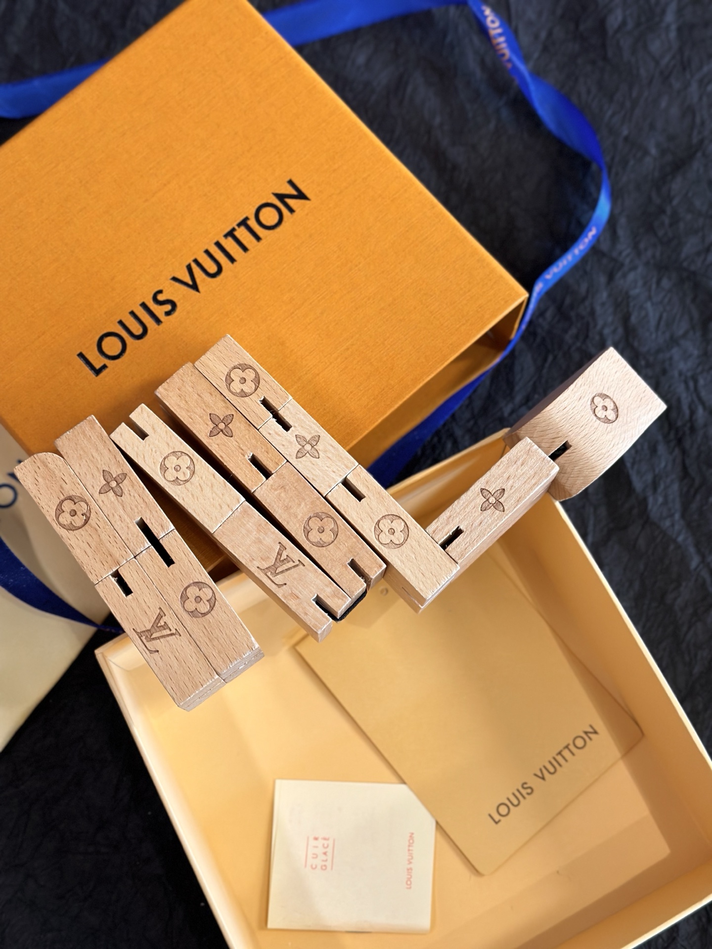 Louis Vuitton Haute Couture Haute Couture Ready-to-Wear Clothing Dress 3