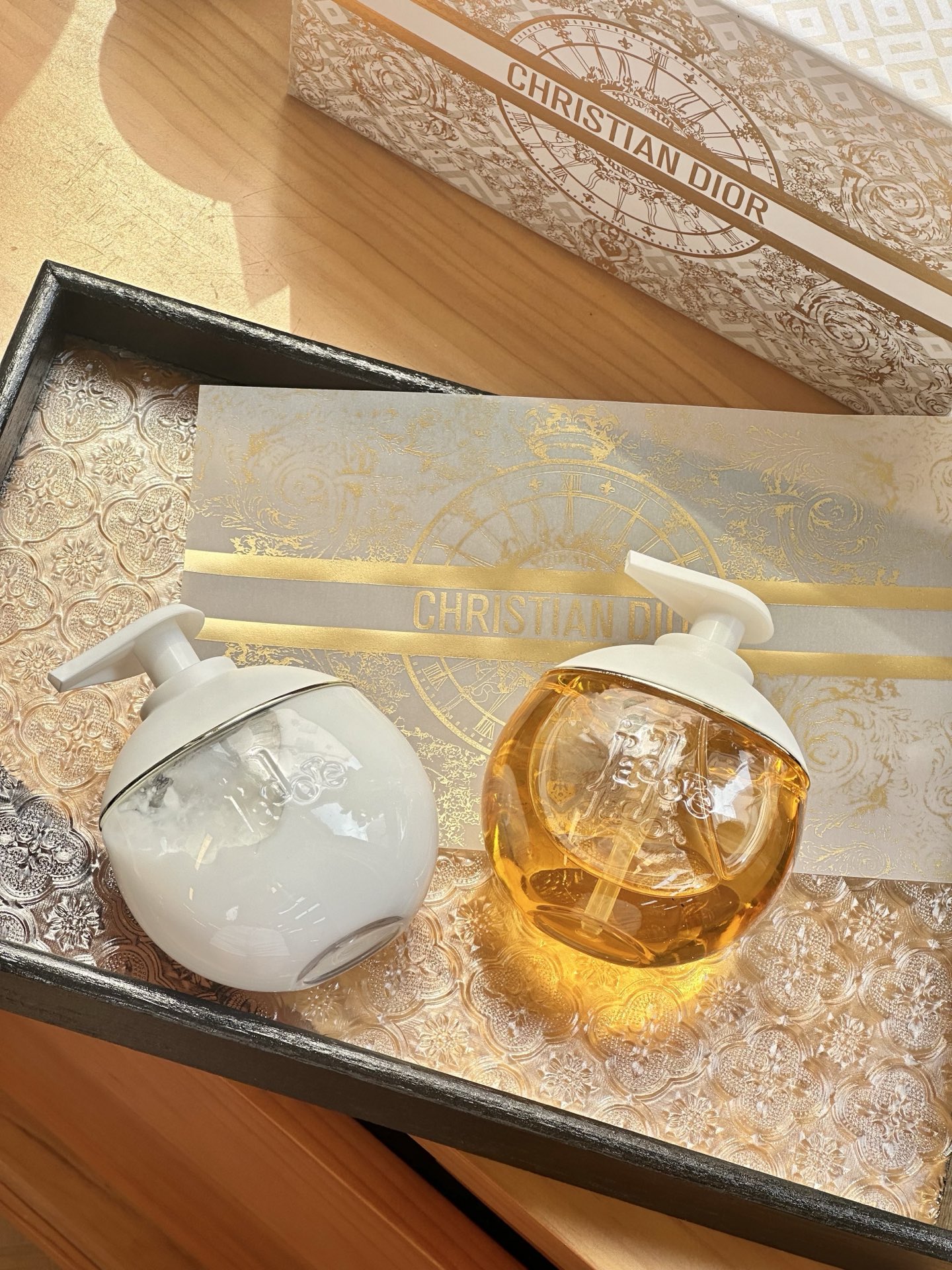 NO:810029,Dior True Me Shower Fragrance Two Piece Set!  Contains 200ml body lotion, 200ml shower gel., toiletries, dior19860909迪奥真我沐浴香氛两件套！内含身体乳200ml,沐浴露200ml.,洗护用品,dior,accessory