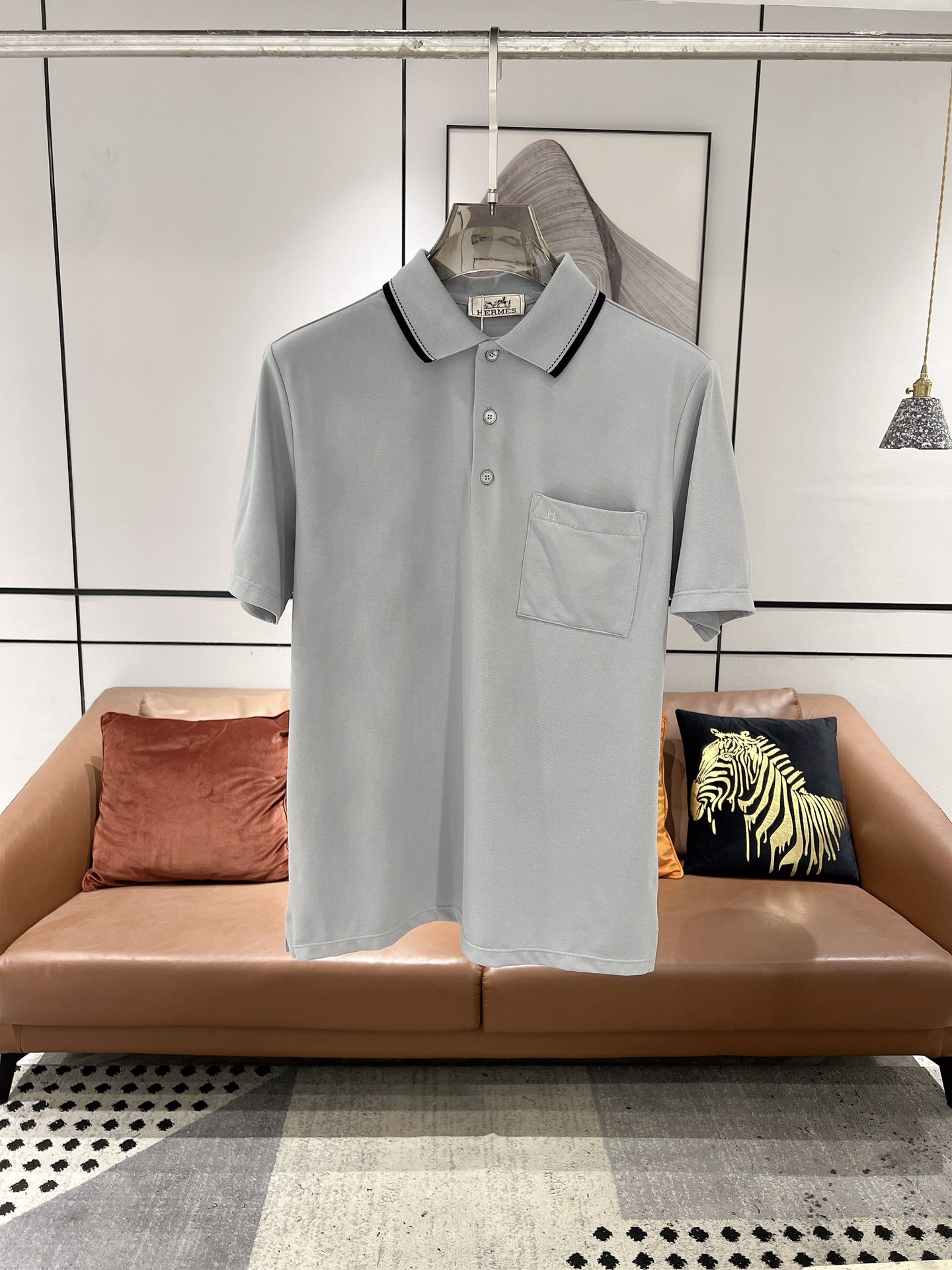 Hermes Vêtements T-Shirt Bleu profond Gris ciel Blanc Broderie de fleurs Hommes Coton Collection printemps – été Fashion Manches courtes