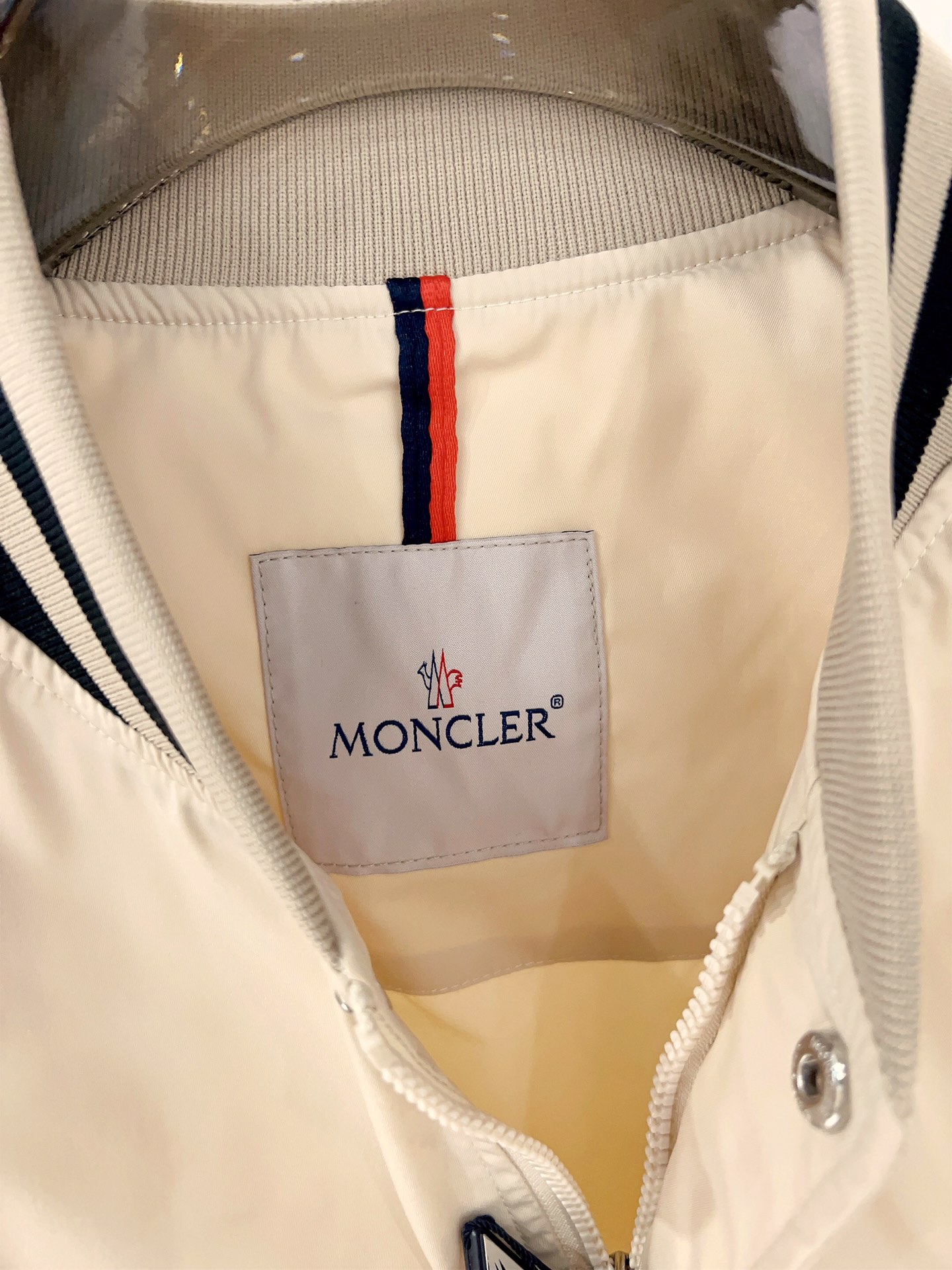 Moncler蒙口2024秋冬官网同步发售秋冬男士立领棒球服夹克外套高端版本！专柜定制面料定制进口聚酯纤