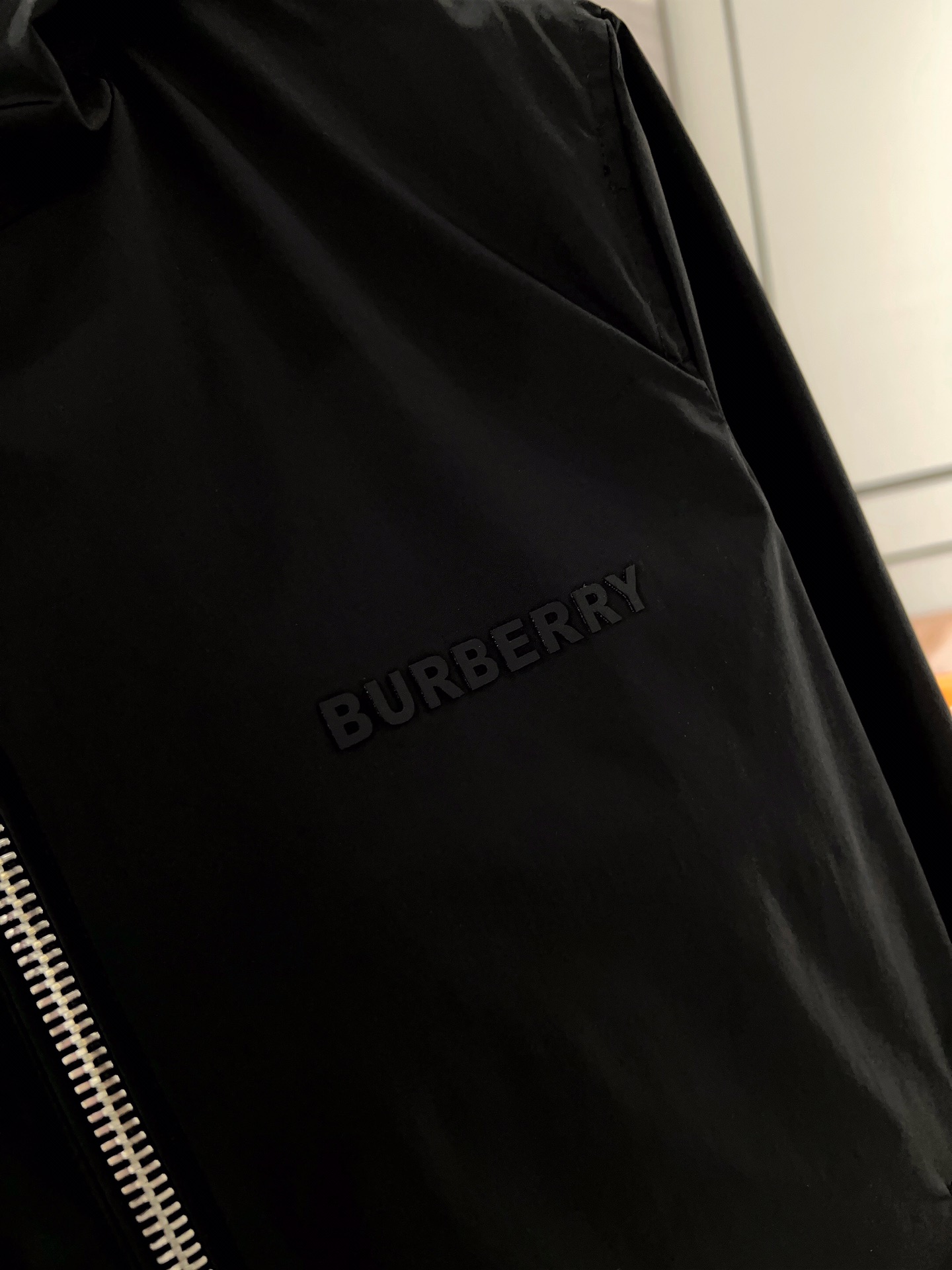 Burberry巴宝莉2024秋冬新款双面穿夹克官网同步原版订制聚酯纤维面料面净版设计背面设计经典格子双