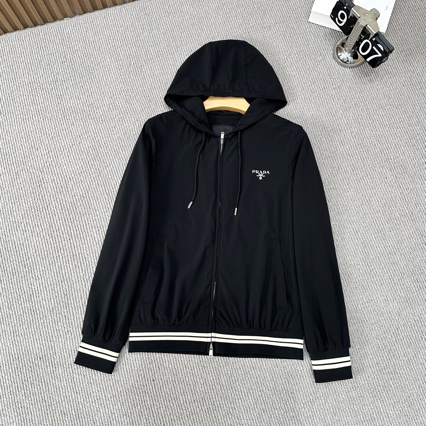   #爆款爆款主推
🆕🆕🆕普拉达 PRADA  2025ss新款男士夹克外套，官网同款，提前发售！原单三