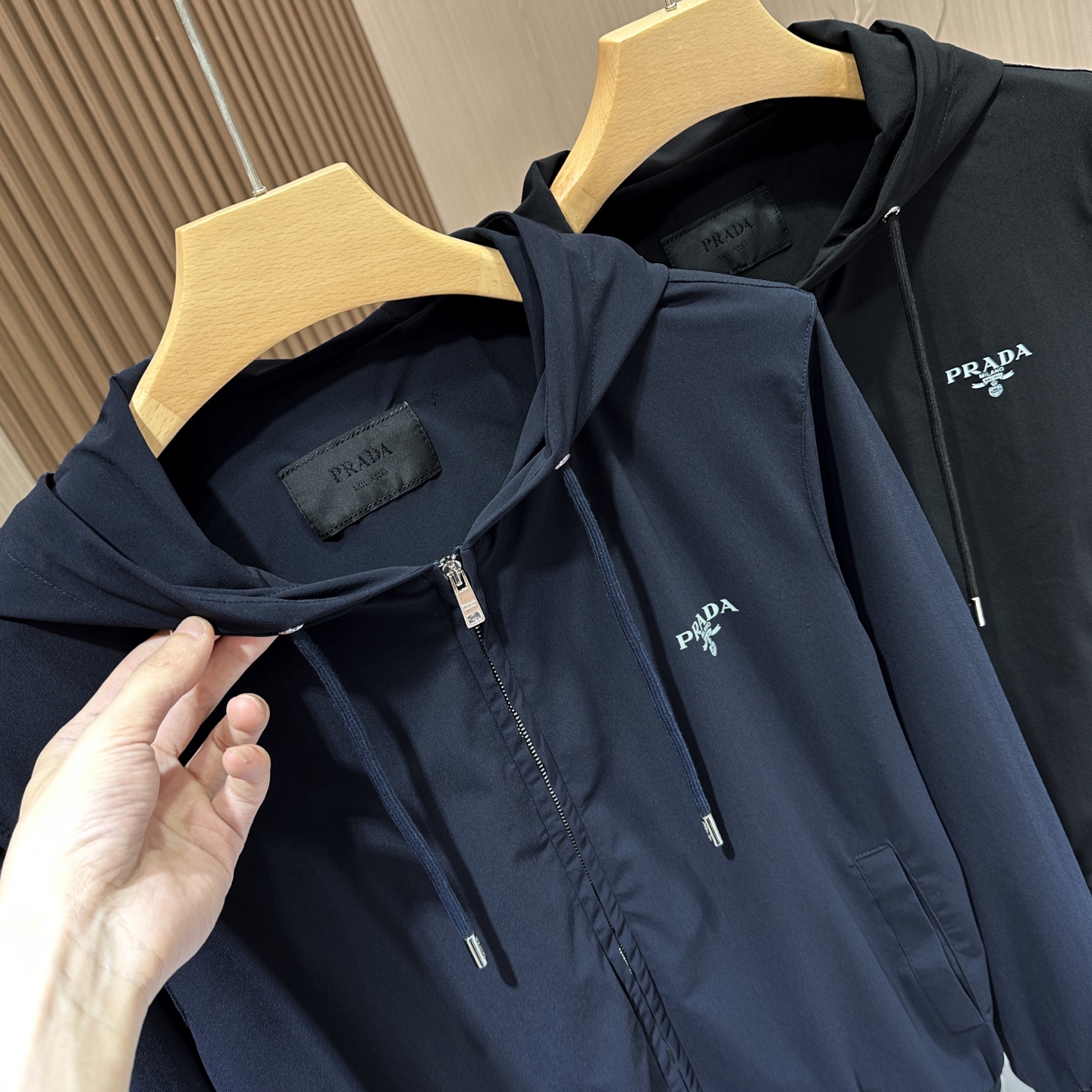   #爆款爆款主推
🆕🆕🆕普拉达 PRADA  2025ss新款男士夹克外套，官网同款，提前发售！原单三