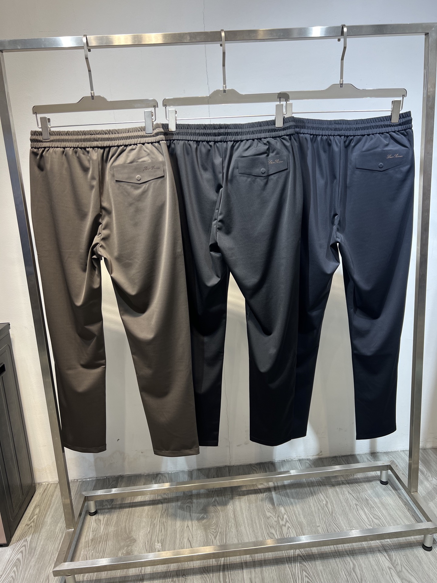   🆕🆕🆕【Loro Pina】诺U翩雅 2025ss春夏新品休闲裤待上⬆️新细节图！