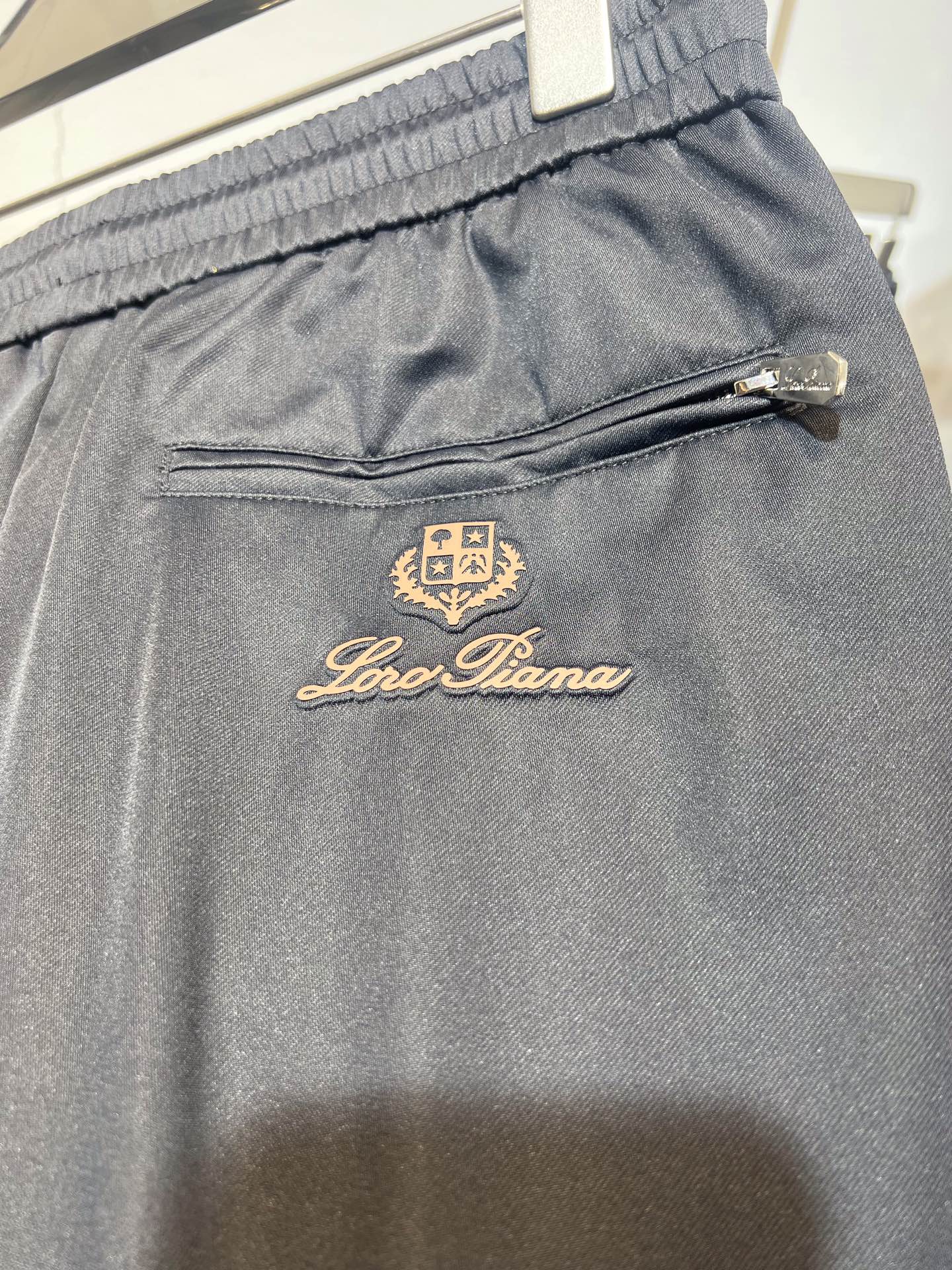   🆕🆕🆕【Loro Pina】诺U翩雅 2025ss春夏新品休闲裤待上⬆️新细节图！