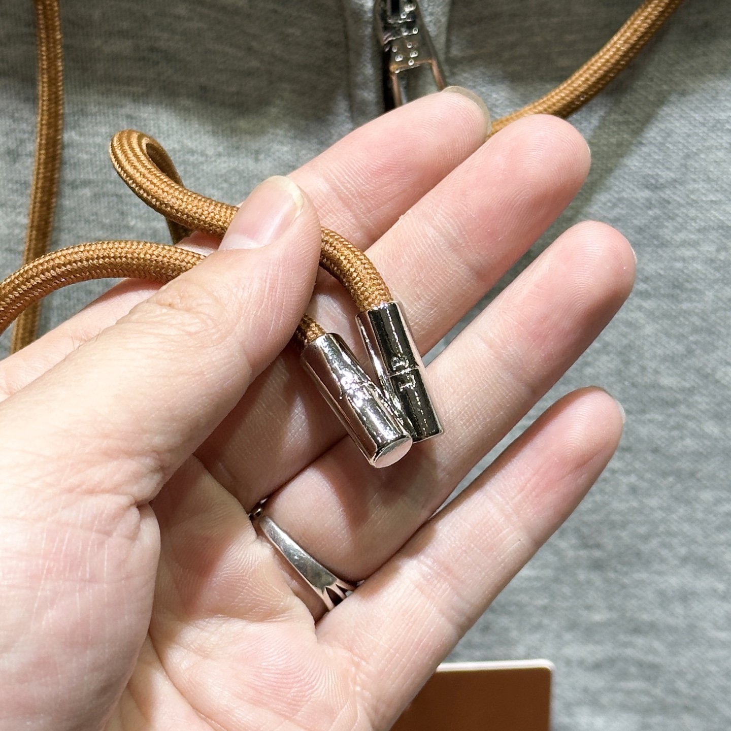 /套 🆕🆕🆕【Loro piana】老钱风经典图腾刺绣标识运动休闲套装Loro piana家新款套装以其