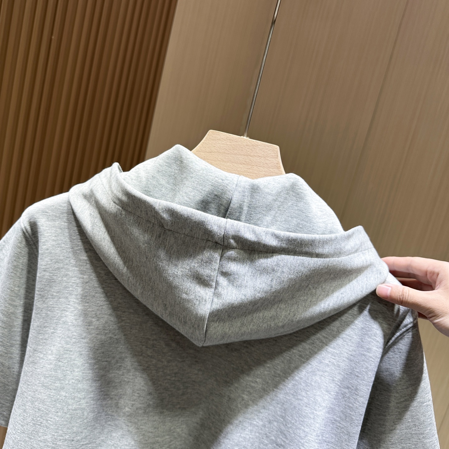 /套 🆕🆕🆕【Loro piana】老钱风经典图腾刺绣标识运动休闲套装Loro piana家新款套装以其