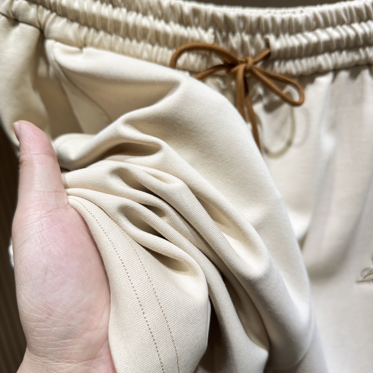 /套 🆕🆕🆕【Loro piana】老钱风经典图腾刺绣标识运动休闲套装Loro piana家新款套装以其