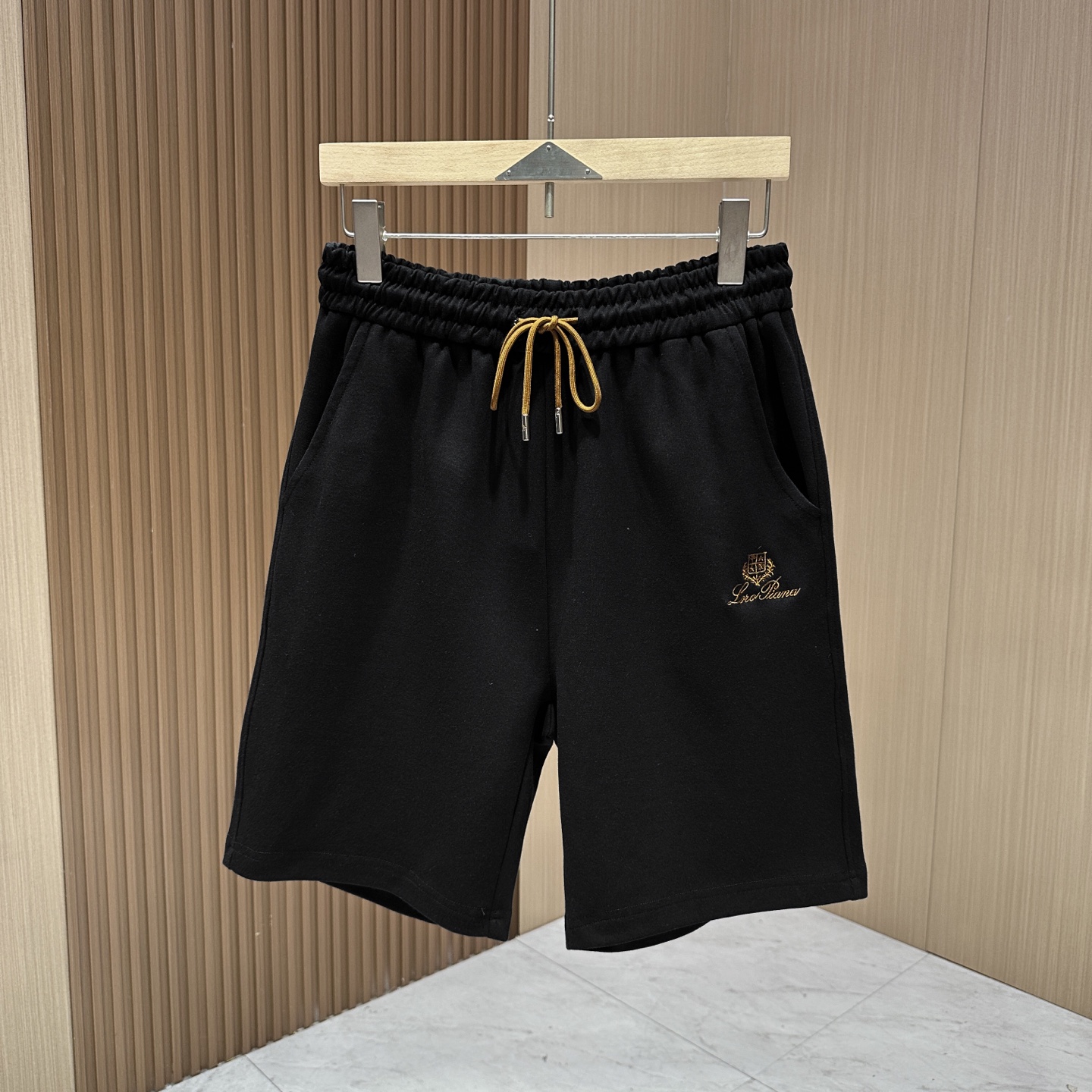 /套 🆕🆕🆕【Loro piana】老钱风经典图腾刺绣标识运动休闲套装Loro piana家新款套装以其