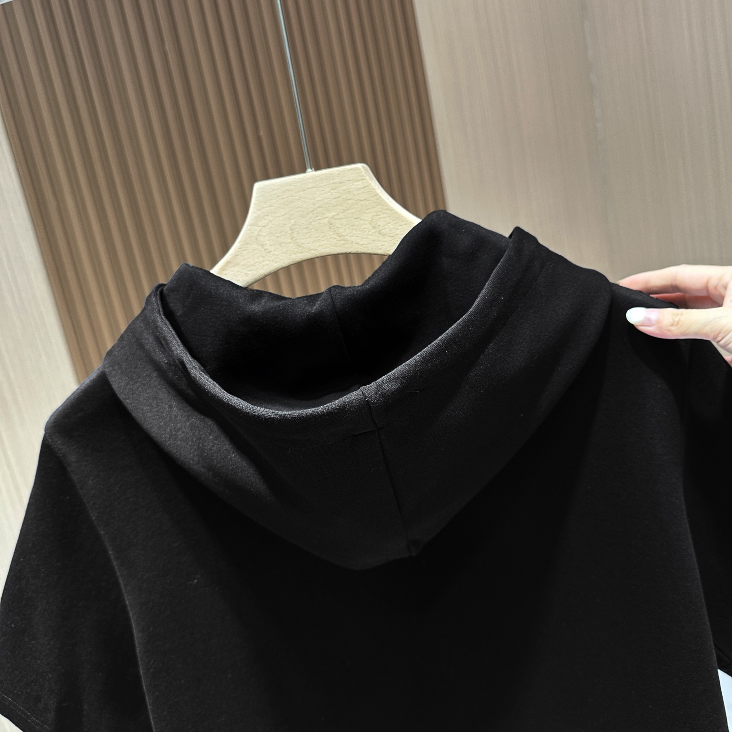 /套 🆕🆕🆕【Loro piana】老钱风经典图腾刺绣标识运动休闲套装Loro piana家新款套装以其