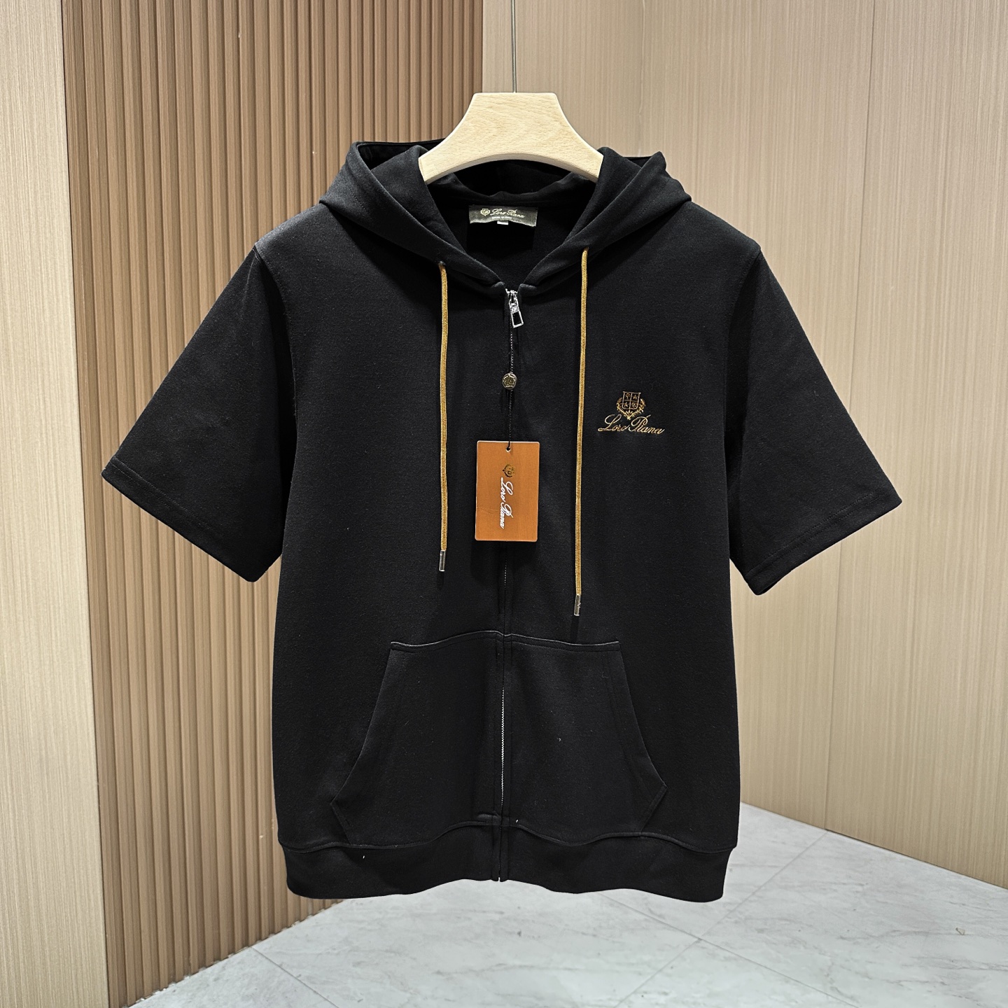 /套 🆕🆕🆕【Loro piana】老钱风经典图腾刺绣标识运动休闲套装Loro piana家新款套装以其
