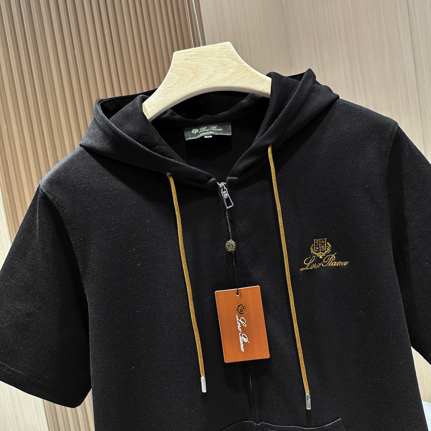 /套 🆕🆕🆕【Loro piana】老钱风经典图腾刺绣标识运动休闲套装Loro piana家新款套装以其