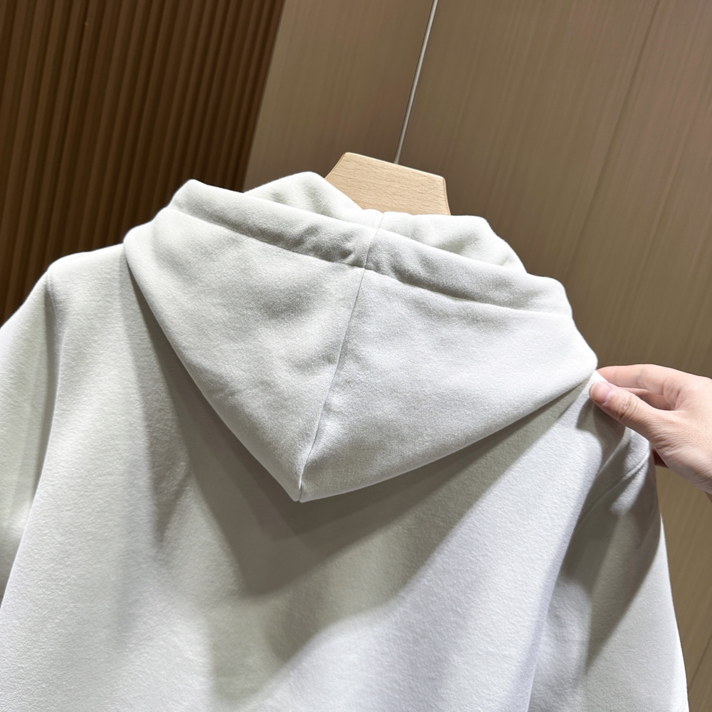 /套 🆕🆕🆕【Loro piana】老钱风经典图腾刺绣标识运动休闲套装Loro piana家新款套装以其