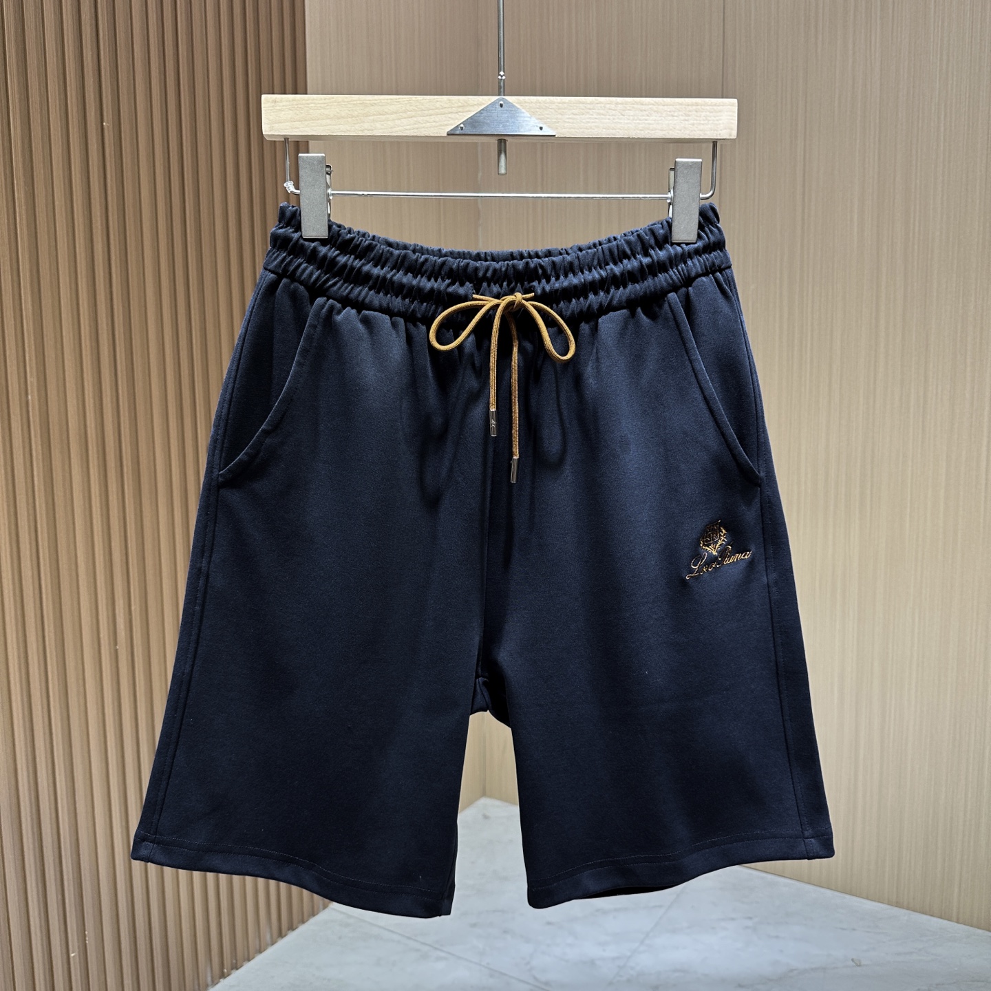/套 🆕🆕🆕【Loro piana】老钱风经典图腾刺绣标识运动休闲套装Loro piana家新款套装以其