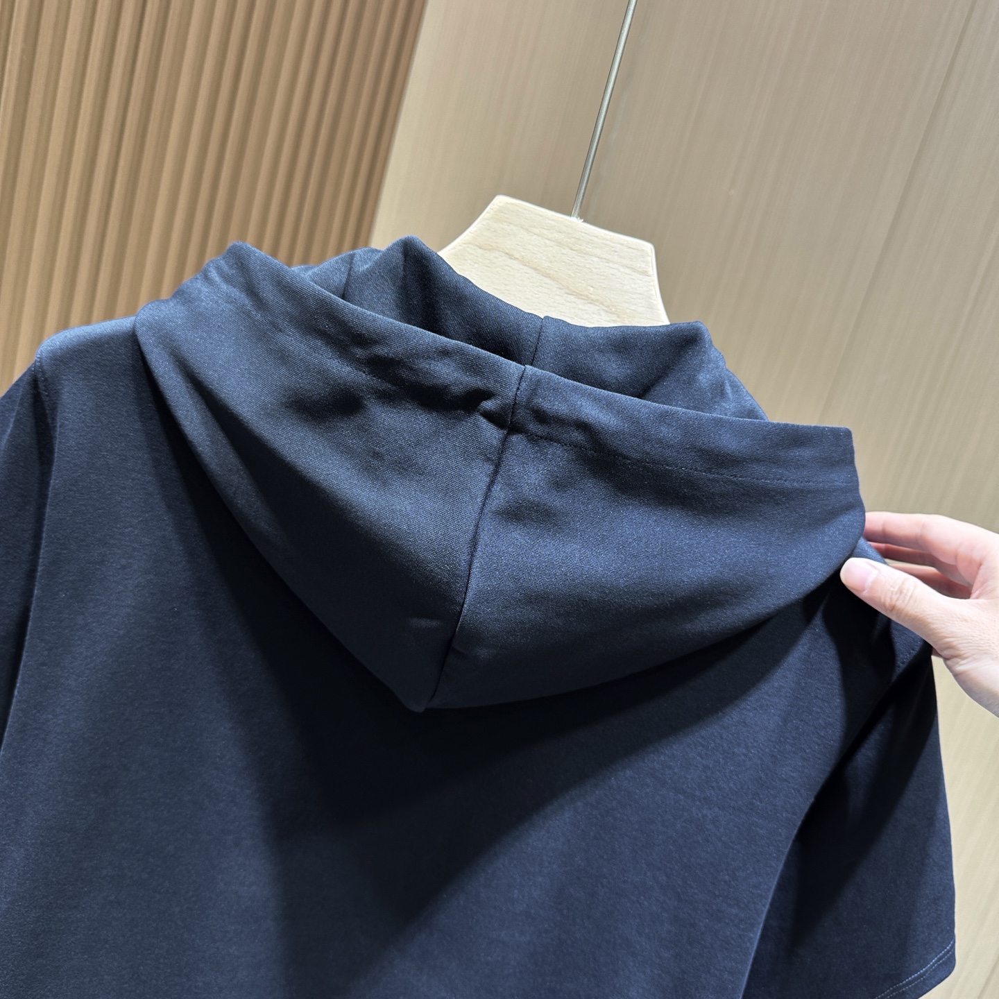 /套 🆕🆕🆕【Loro piana】老钱风经典图腾刺绣标识运动休闲套装Loro piana家新款套装以其