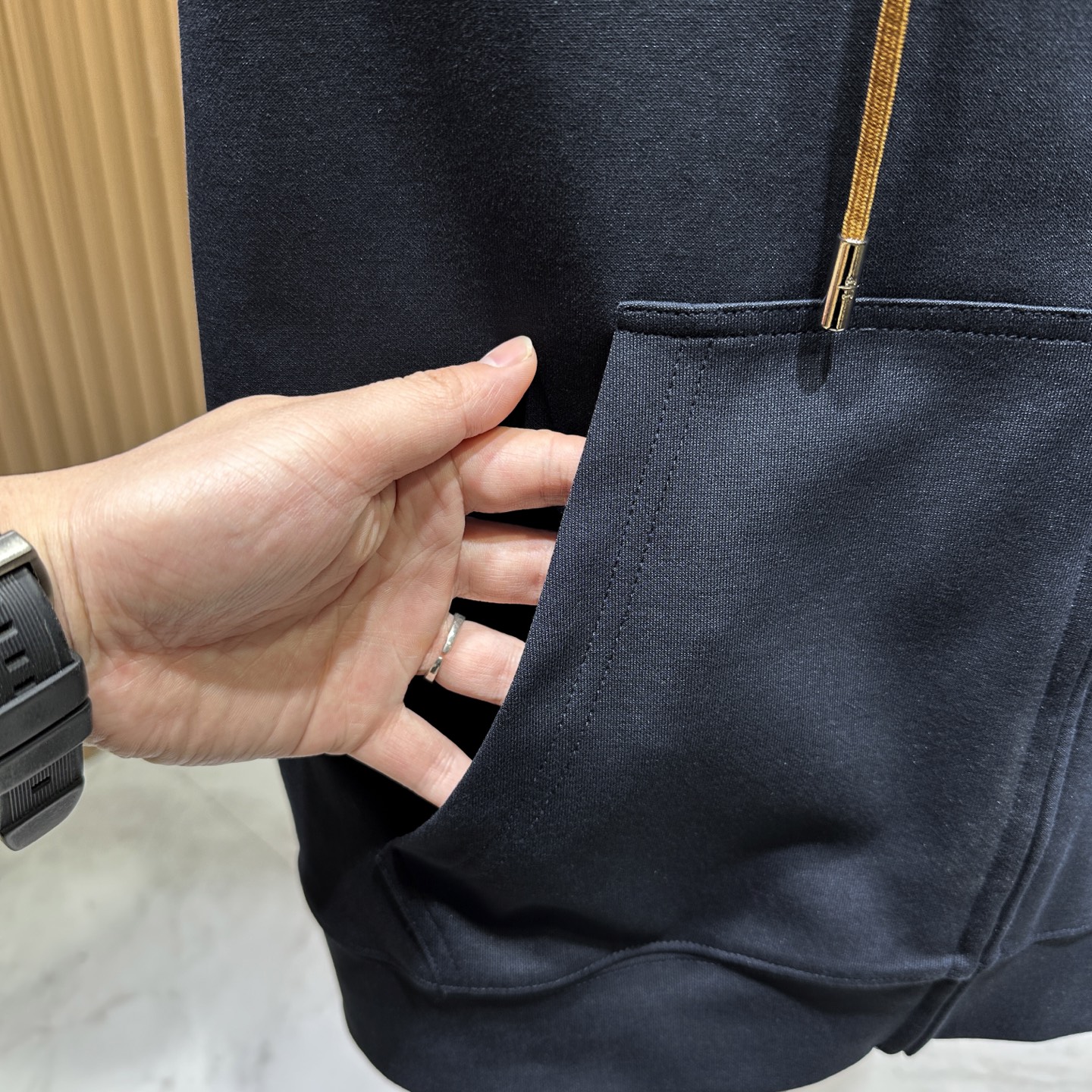 /套 🆕🆕🆕【Loro piana】老钱风经典图腾刺绣标识运动休闲套装Loro piana家新款套装以其