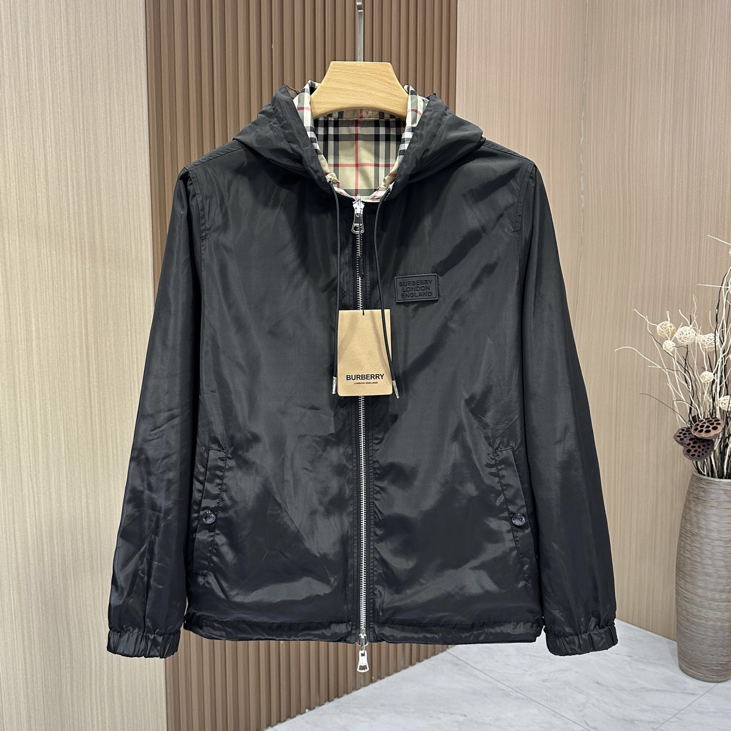 “Burberry Double-Faced Jackets: Original Custom Design with Face-Net, Windproof, and Heated Features” - 图片 7