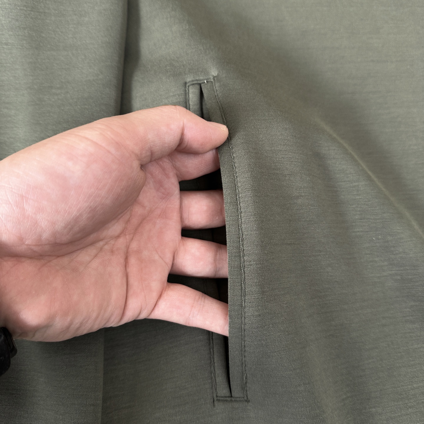 “Brunello Cucinelli Fall/Winter Collection: Luxury, Style, and Elegance in Classic Designs” - 图片 7