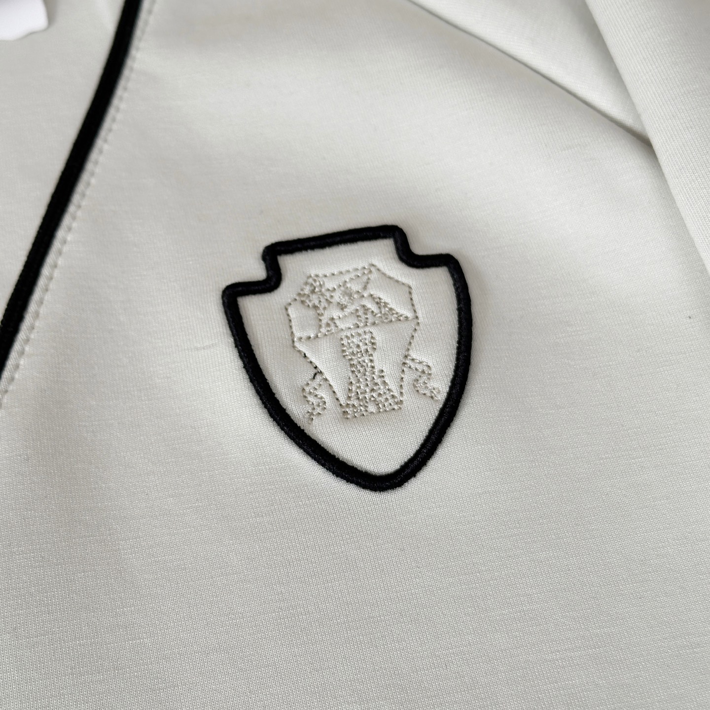 “Brunello Cucinelli Fall/Winter Collection: Luxurious, Stylish, High-Quality Men’s Fashion in Neutral Tones” - 图片 6