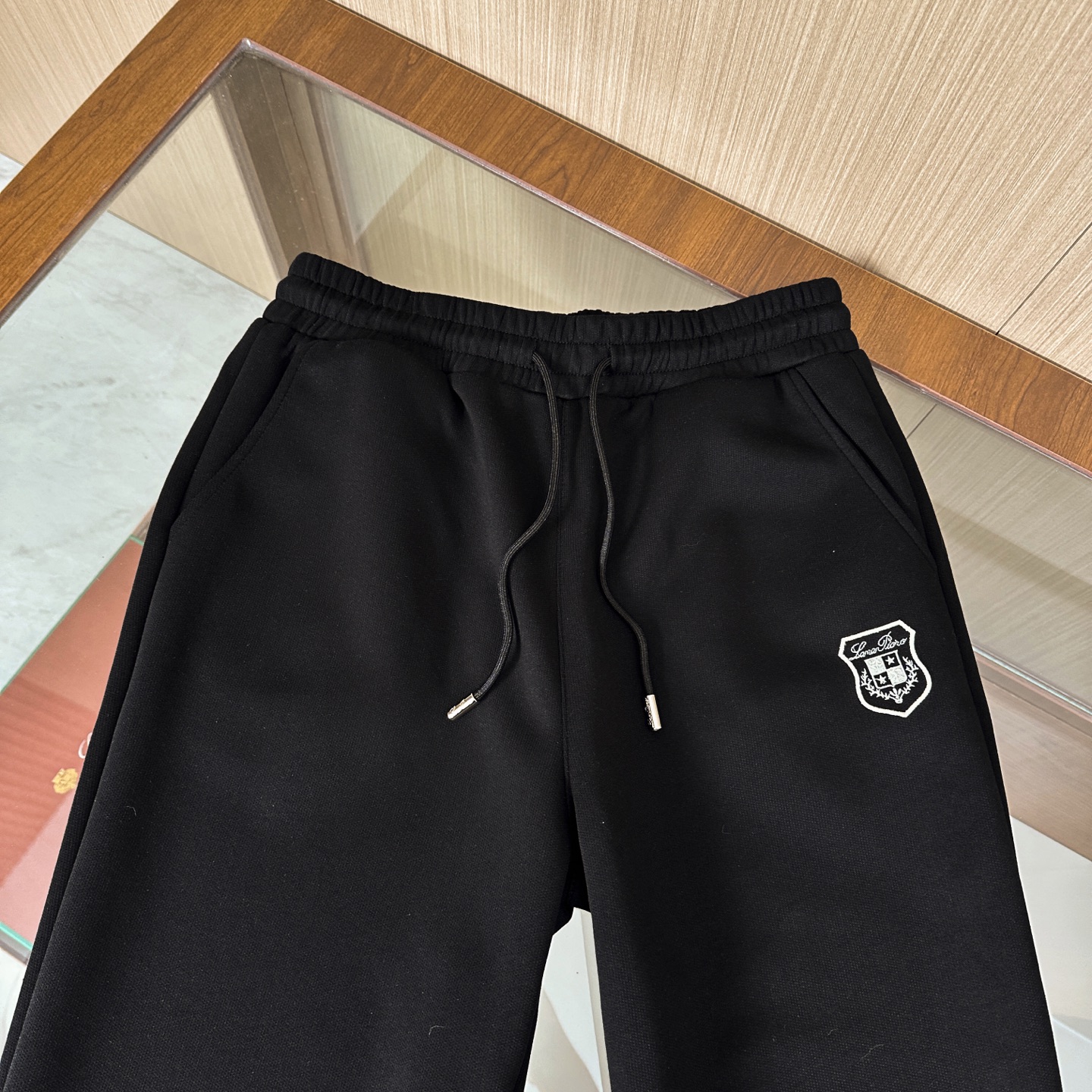 “New Men’s Leisure Zipper Suit with Unique Design and High-End Fabric” - 图片 4