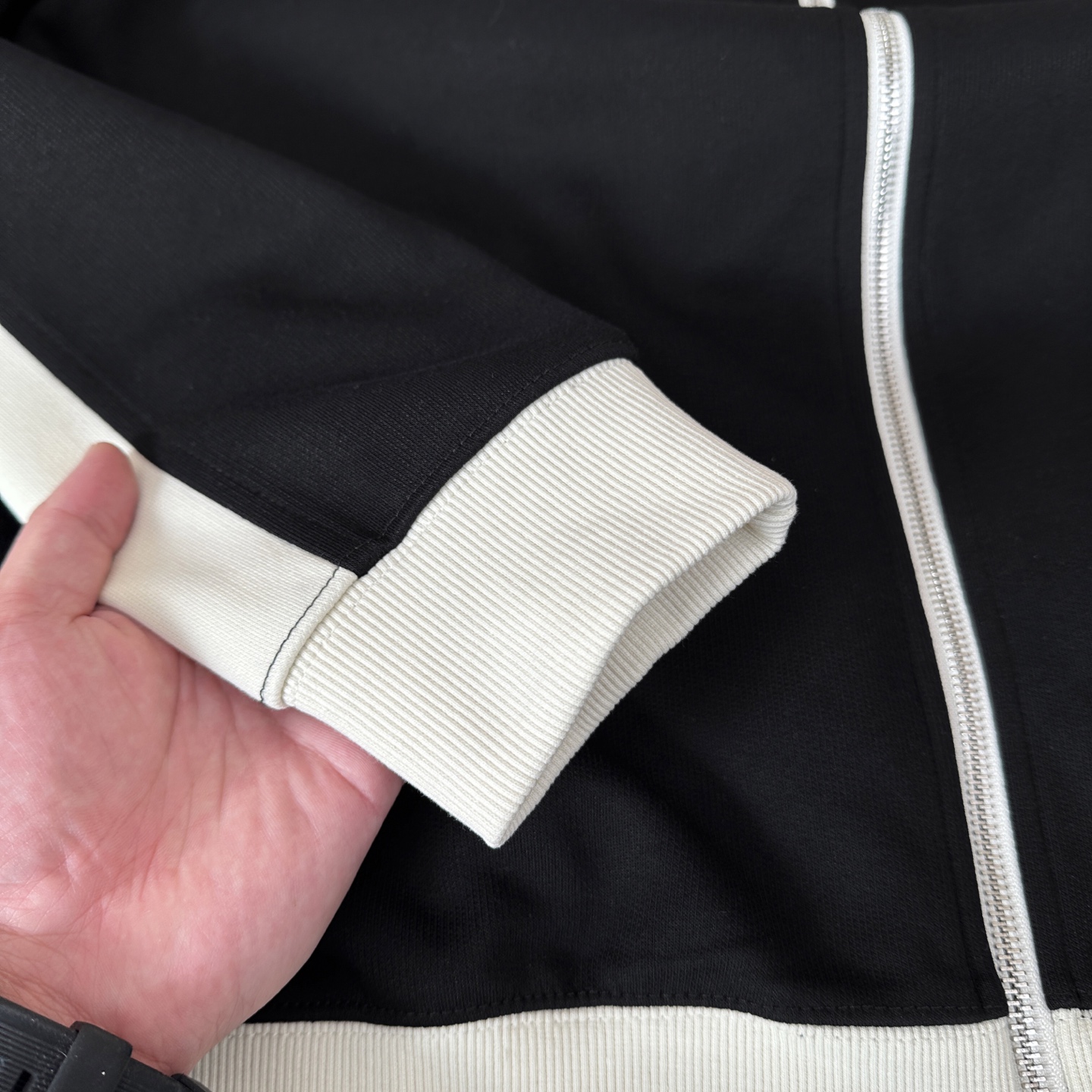 “Men’s Leisure Zipper Suit with Micro-Legged Pants and Fine Cotton Fabric – Top Quality” - 图片 8