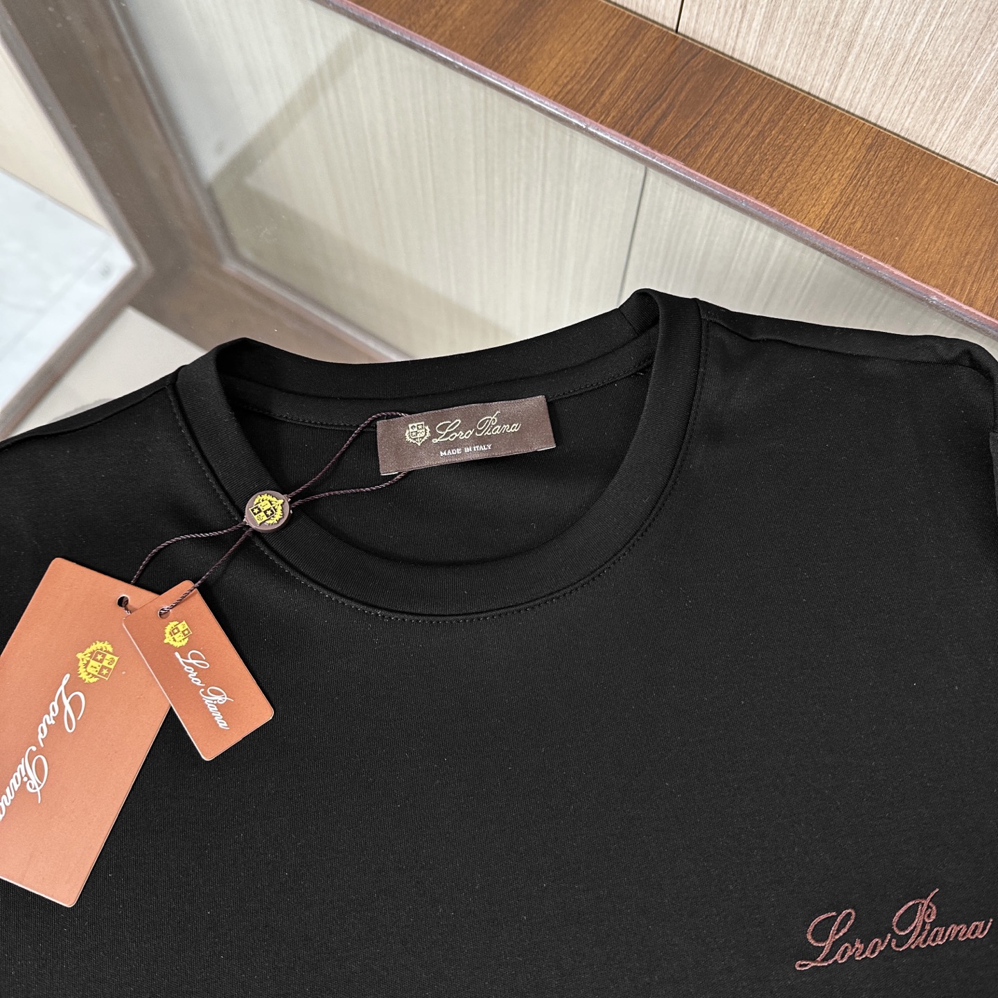 🆕🆕🆕诺悠翩雅 lP🆕 秋冬专柜新款 时尚休闲打底衫长袖T恤，精选进口面料高密液氨棉 ，精致原版logo