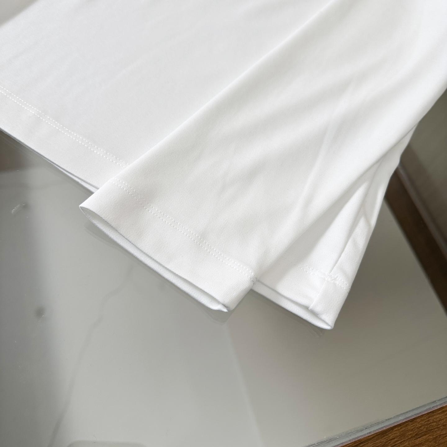 🆕🆕🆕诺悠翩雅 lP🆕 秋冬专柜新款 时尚休闲打底衫长袖T恤，精选进口面料高密液氨棉 ，精致原版logo