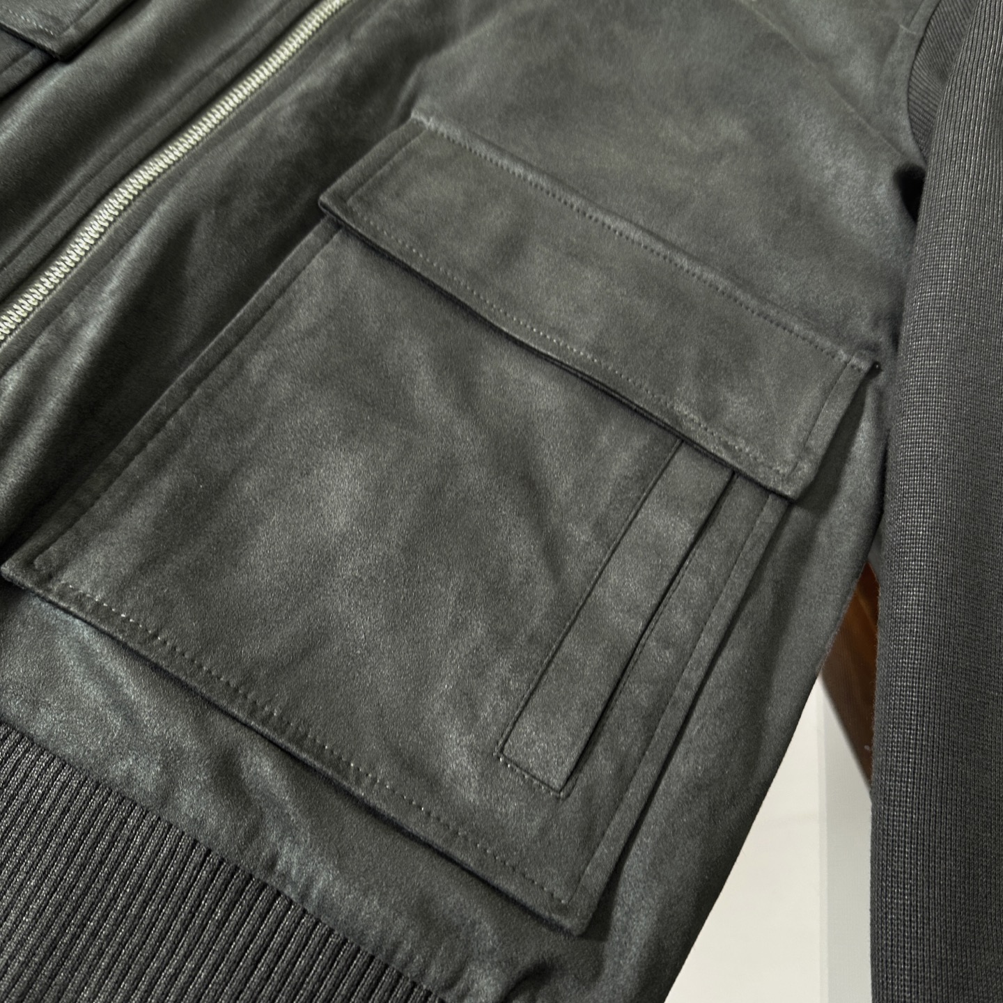 🆕🆕🆕 lP🆕诺悠翩雅 秋冬新款老钱风经典男士休闲立领夹克外套.！贸易公司渠道臻品，在面料选取和工艺方面