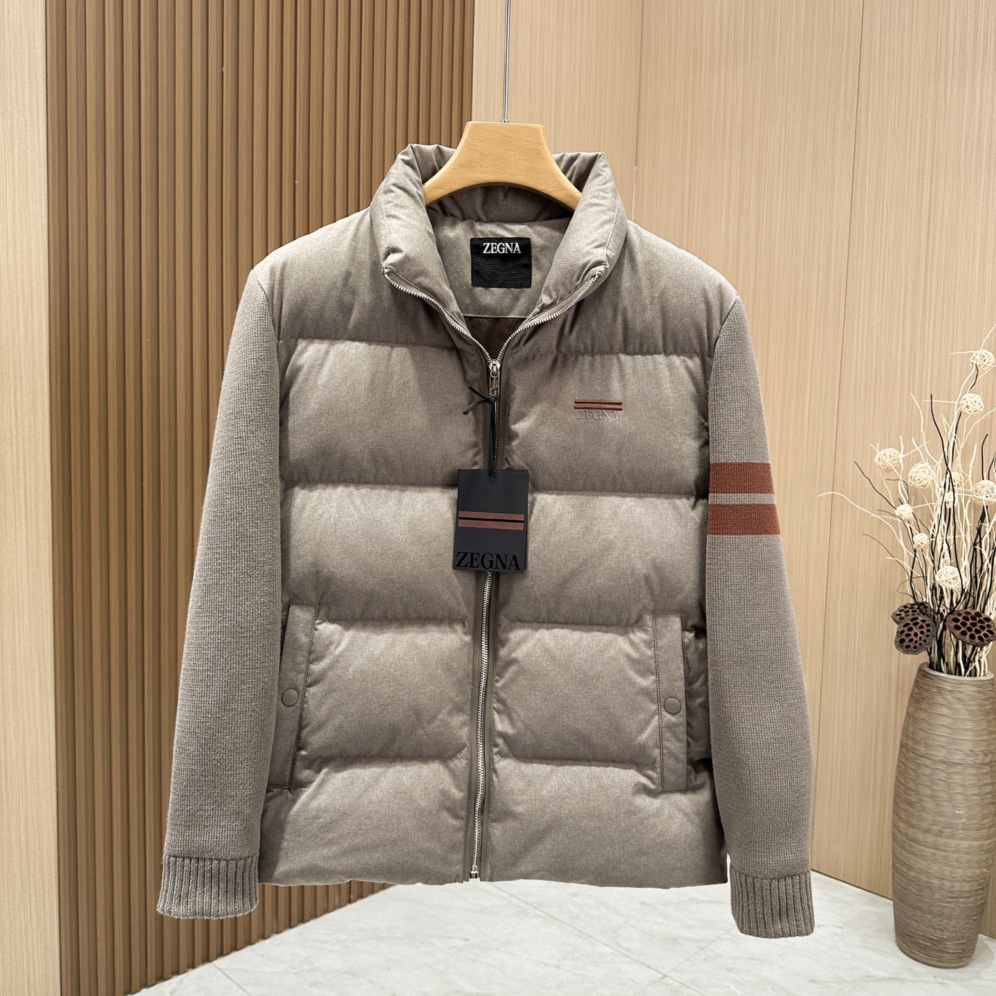🆕🆕🆕【Zegna】杰尼亚 重磅推荐秋冬系列新品,#EZ经典休闲羽绒服, 来自意大利奢侈男装品牌,袖子选