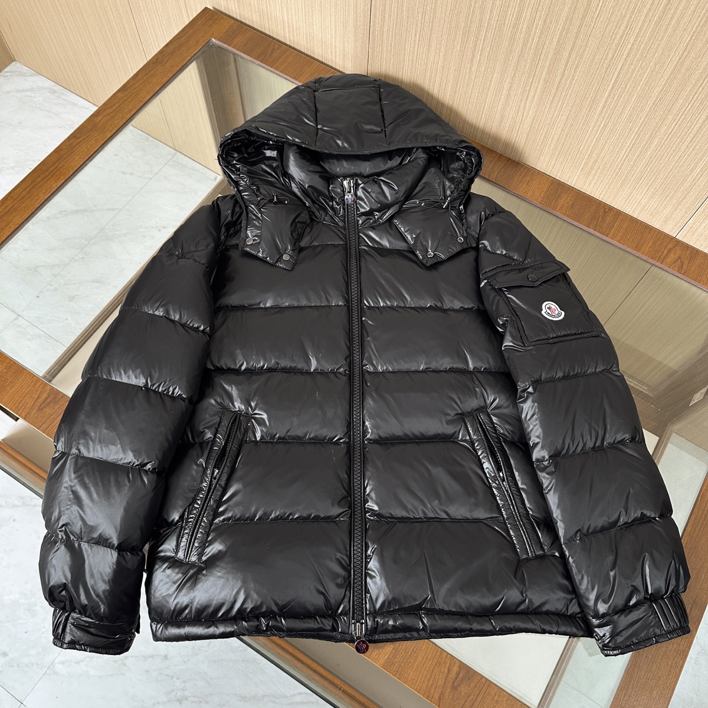 🆕🆕🆕Moncler Maya 蒙口玛雅羽绒服经典款重磅来袭！优质90绒，绒量非常厚实，帽子🎩可拆卸，袖