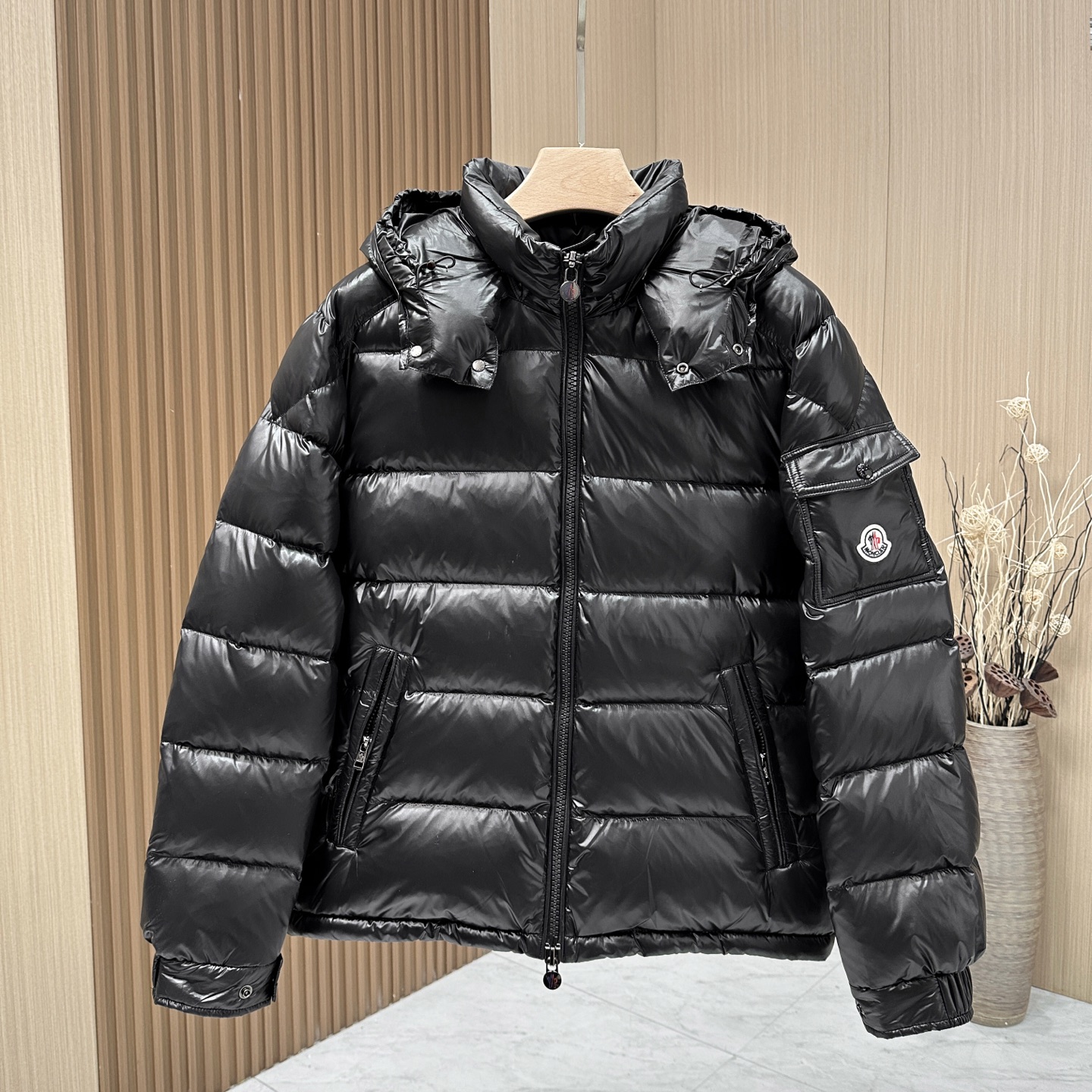 🆕🆕🆕Moncler Maya 蒙口玛雅羽绒服经典款重磅来袭！优质90绒，绒量非常厚实，帽子🎩可拆卸，袖