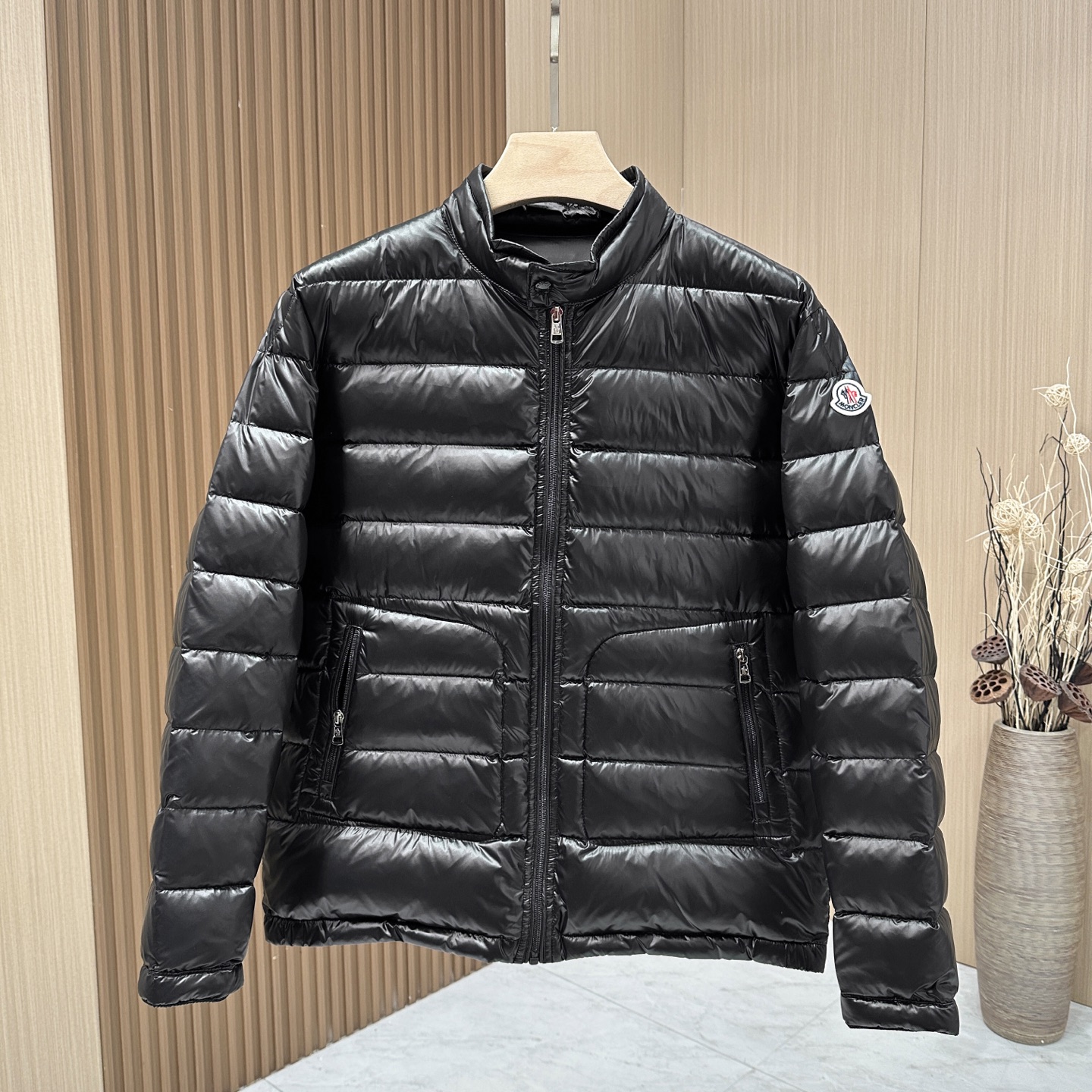 🆕🆕🆕Moncler Acorus 蒙口冬季最新立领羽绒服，专柜同步有售，原单狠货，重磅来袭！优质90绒