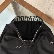 🆕🆕🆕【Dior】迪奥 秋冬新品时尚男士松紧腰休闲裤!奢华品牌字母LOGO设计!采用订制进口天丝➕羊毛面 🆕🆕🆕【Dior】迪奥 秋冬新品时尚男士松紧腰休闲裤!奢华品牌字母LOGO设计!采用订制进口天丝➕羊毛面