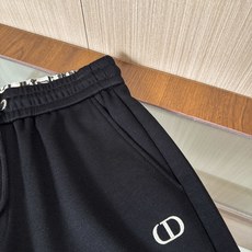 🆕🆕🆕【Dior】迪奥 秋冬新品时尚男士松紧腰休闲裤!奢华品牌字母LOGO设计!采用订制进口天丝➕羊毛面 🆕🆕🆕【Dior】迪奥 秋冬新品时尚男士松紧腰休闲裤!奢华品牌字母LOGO设计!采用订制进口天丝➕羊毛面