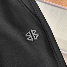 🆕🆕🆕BALENCIAGA 巴黎世家2025秋冬休闲裤,采用纯棉面料制作,舒适柔软,前面凹凸压胶精致的L 🆕🆕🆕BALENCIAGA 巴黎世家2025秋冬休闲裤,采用纯棉面料制作,舒适柔软,前面凹凸压胶精致的L