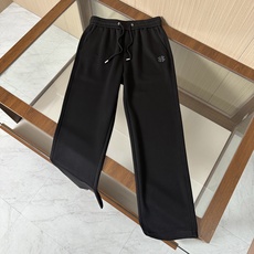 🆕🆕🆕BALENCIAGA 巴黎世家2025秋冬休闲裤,采用纯棉面料制作,舒适柔软,前面凹凸压胶精致的L 🆕🆕🆕BALENCIAGA 巴黎世家2025秋冬休闲裤,采用纯棉面料制作,舒适柔软,前面凹凸压胶精致的L